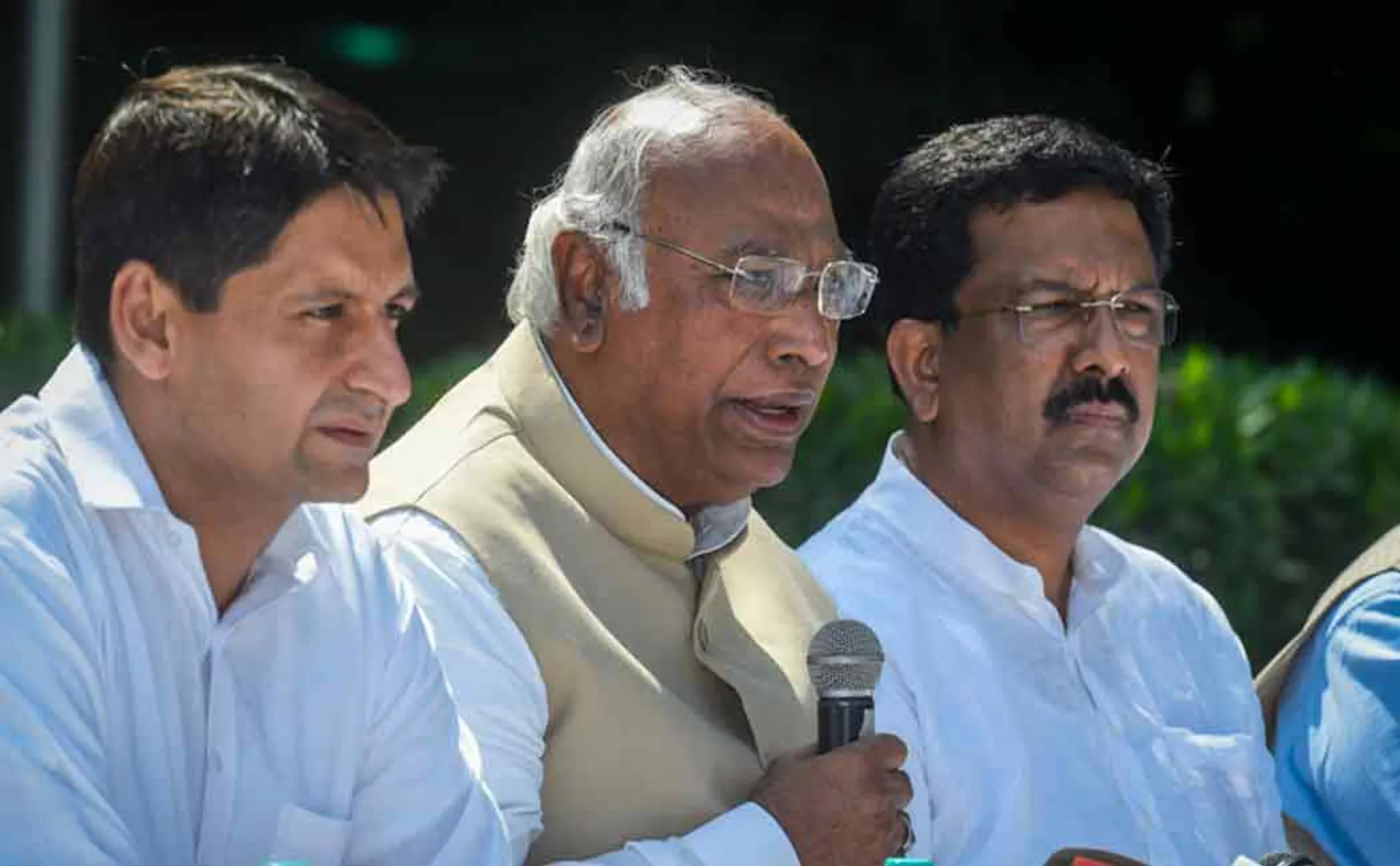 Congress National Executive Meeting; Notification of date