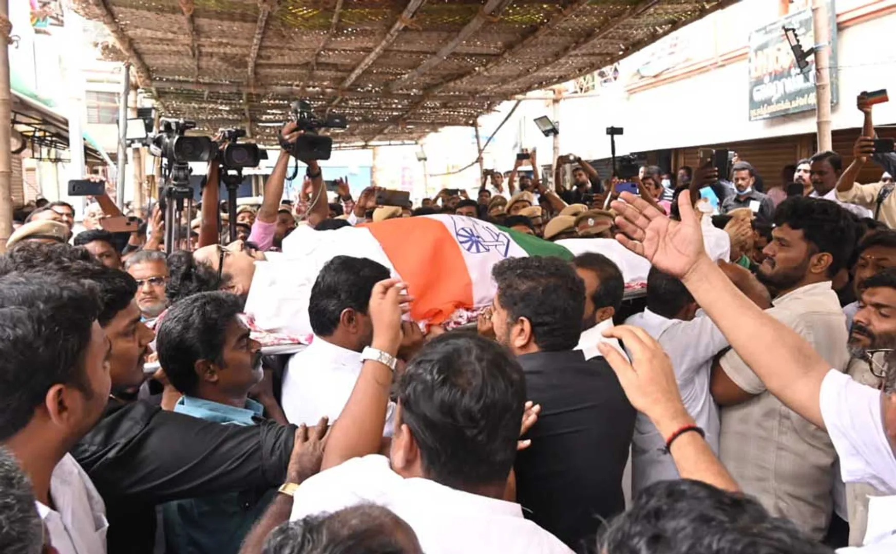  late Thirumagan MLA was cremated