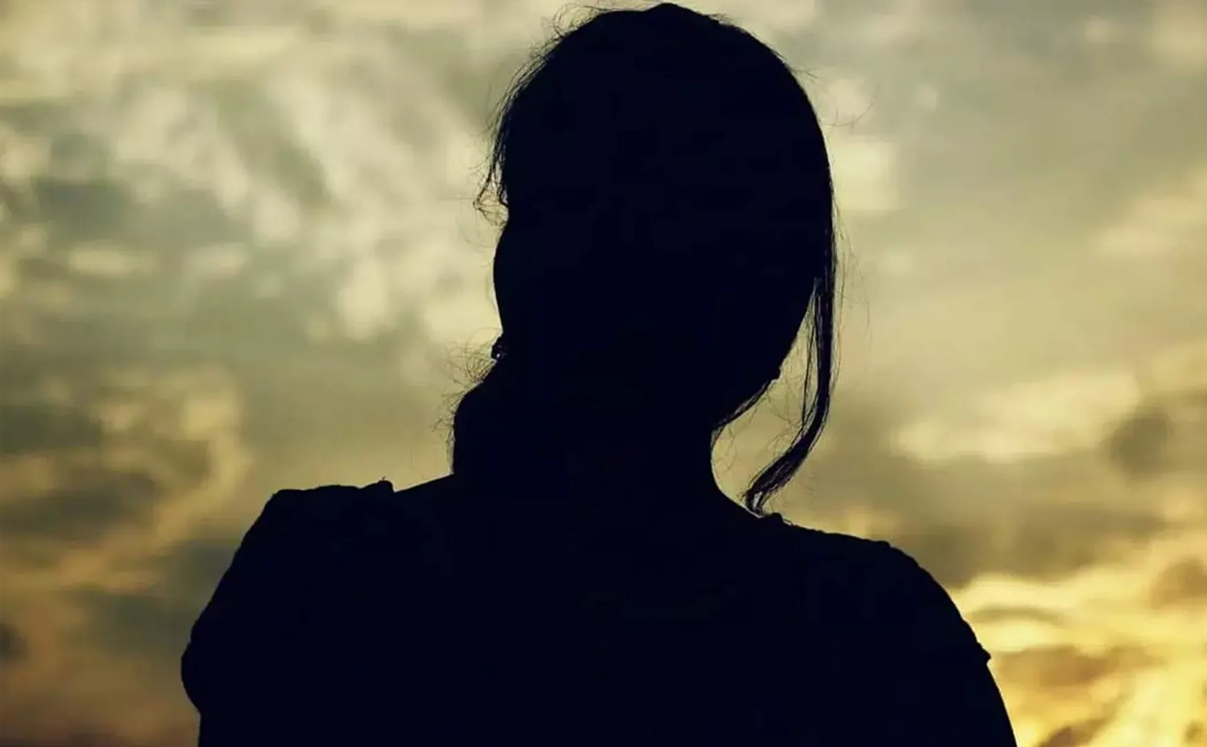 10th class student pregnant  Karaikudi