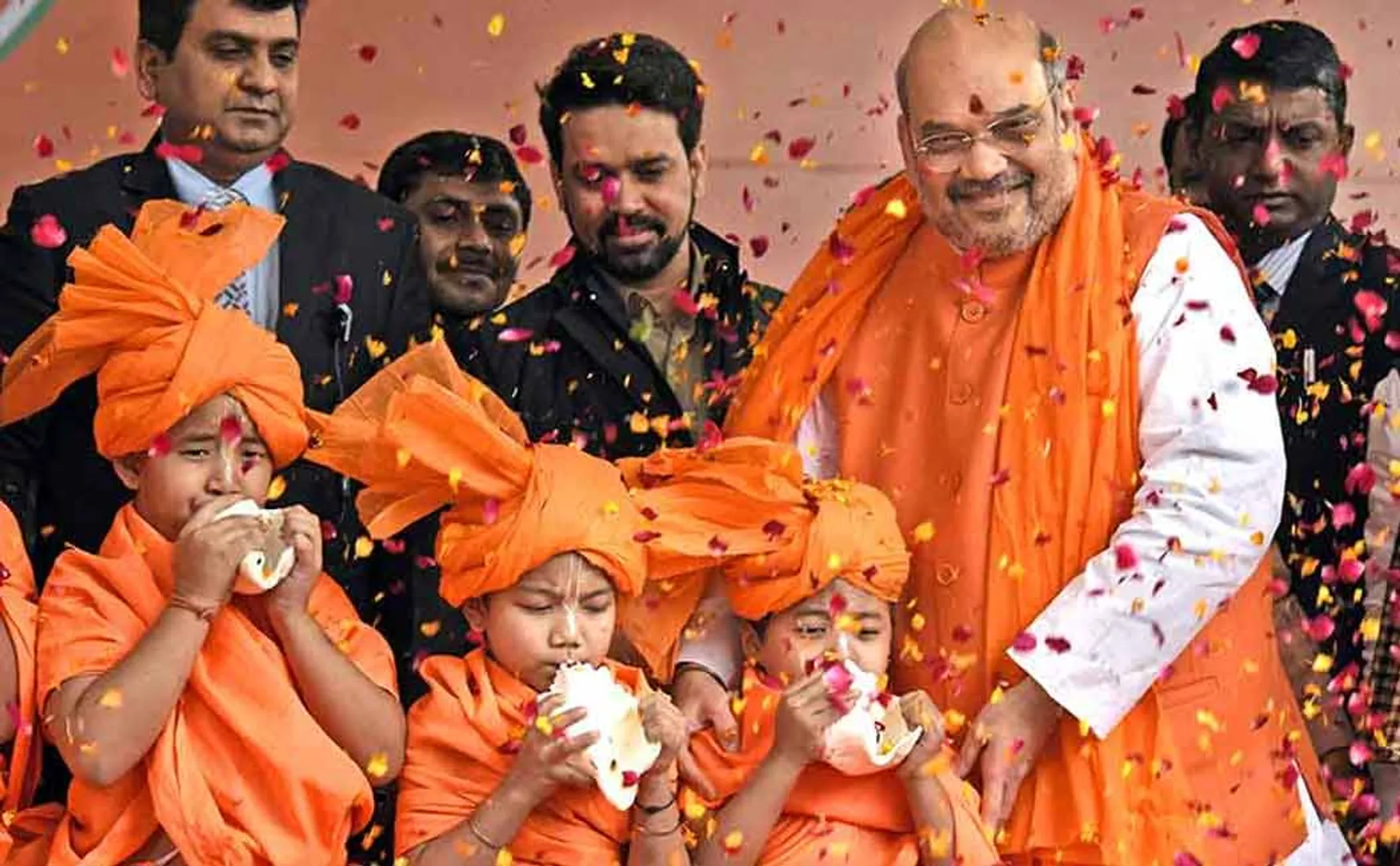 Mallikarjuna Kharge questioned Amit Shah are you politician or priest 