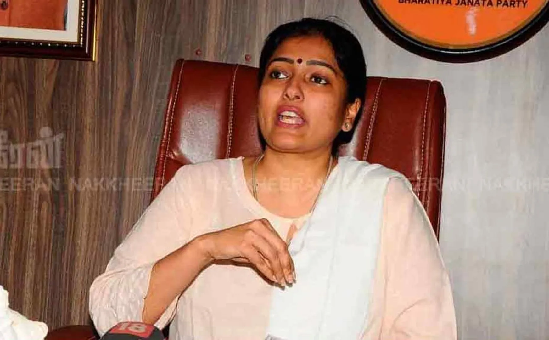 Gayathri Raguram talk about annamalai and bjp 