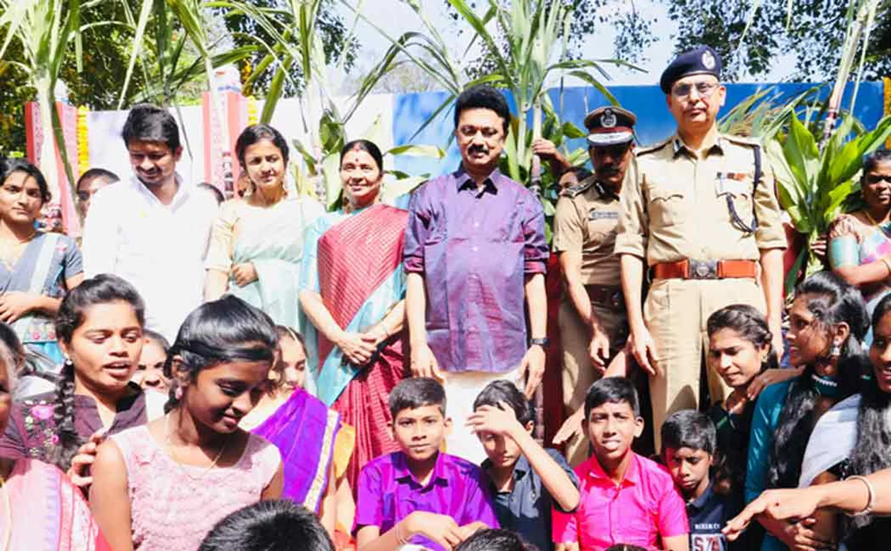 The Chief Minister celebrated Pongal with the guards