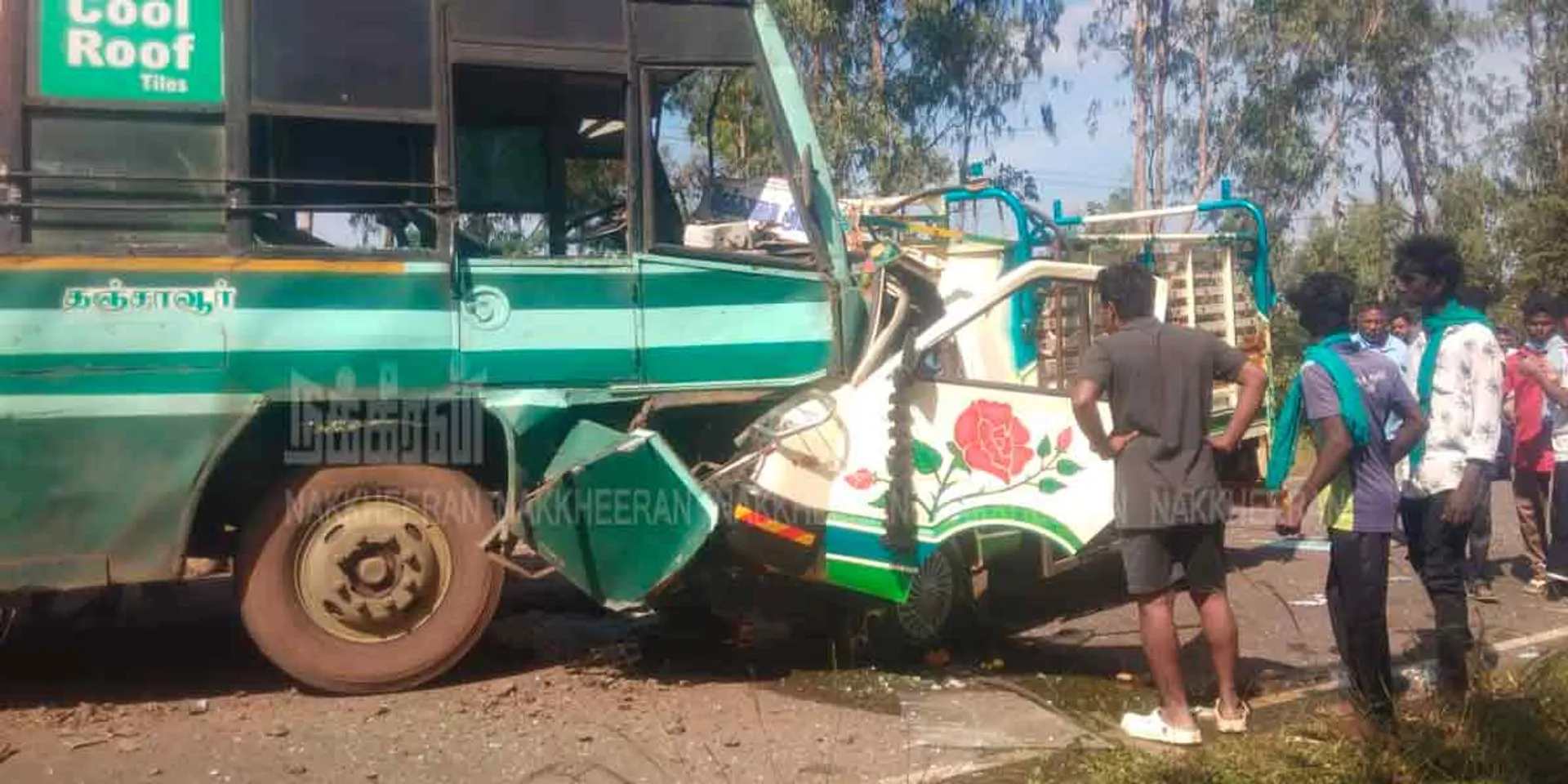 Bus collides with Kora accident - 4 people including 2 bulls lost their live 