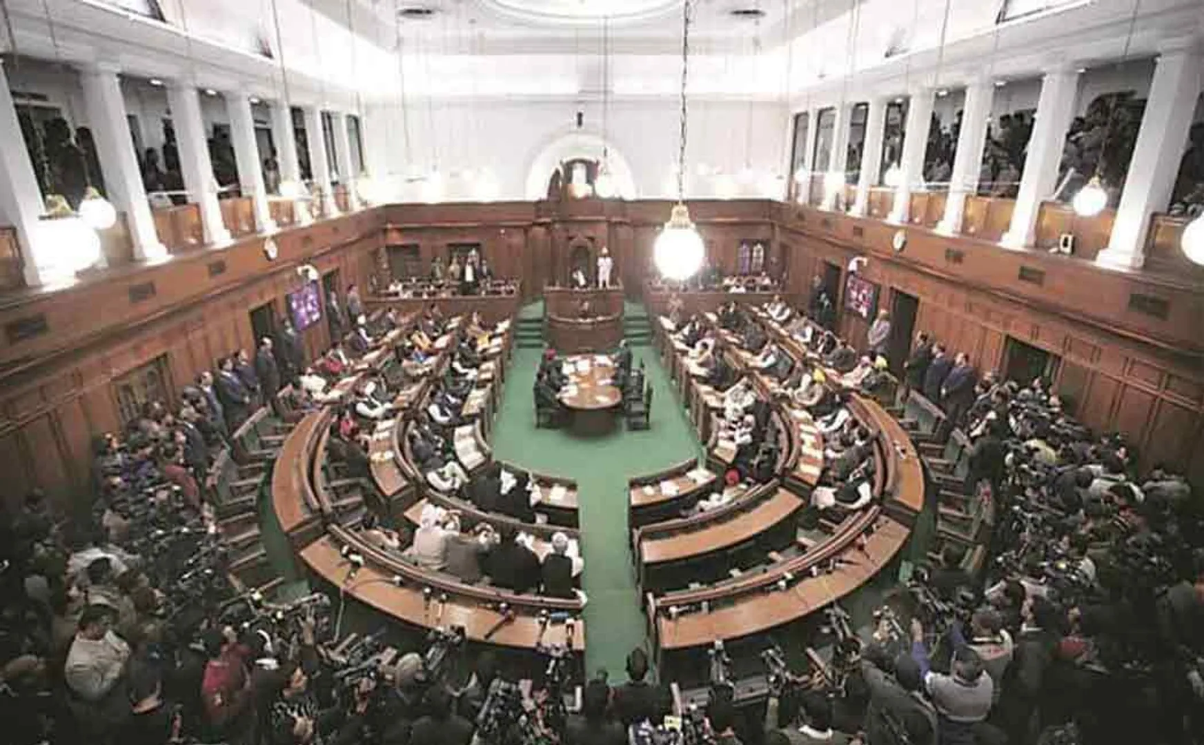 Anti-governor grows stronger in Delhi; Table of Resolutions in the Assembly