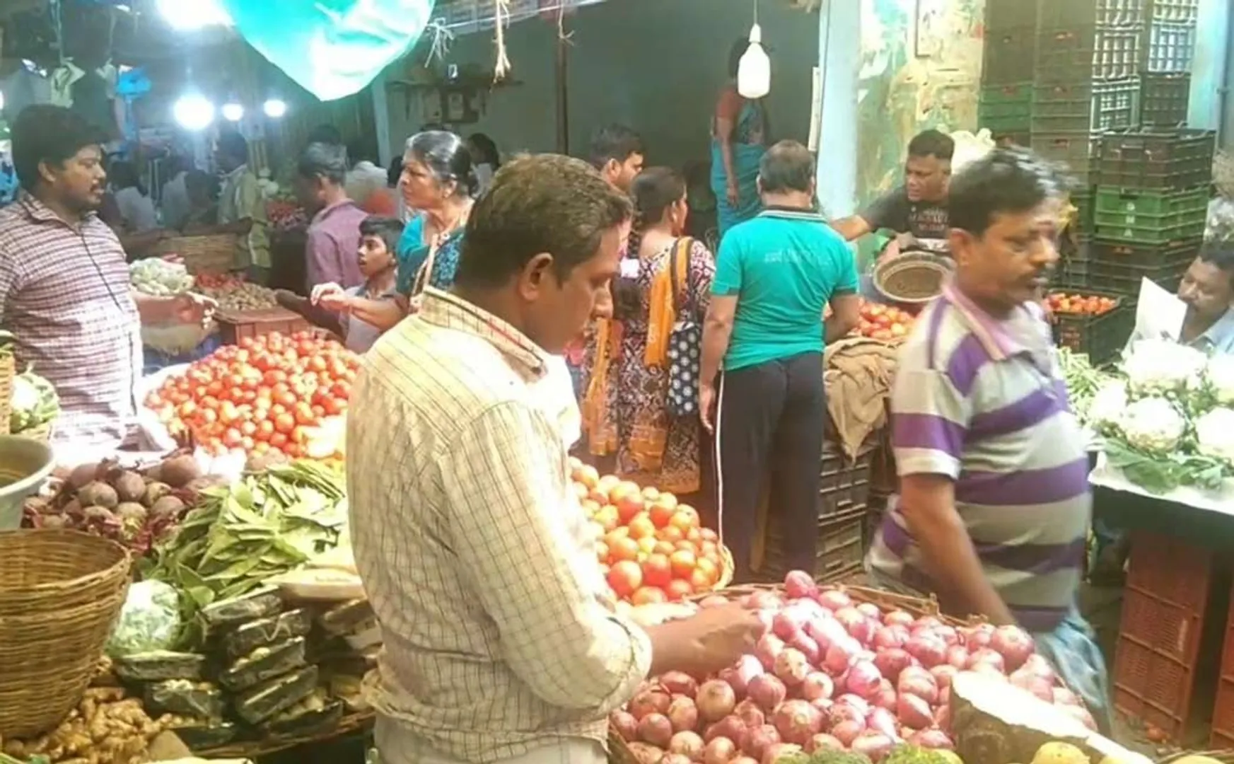 Due to reduced supply  vegetables to Puducherry,  price has gone up