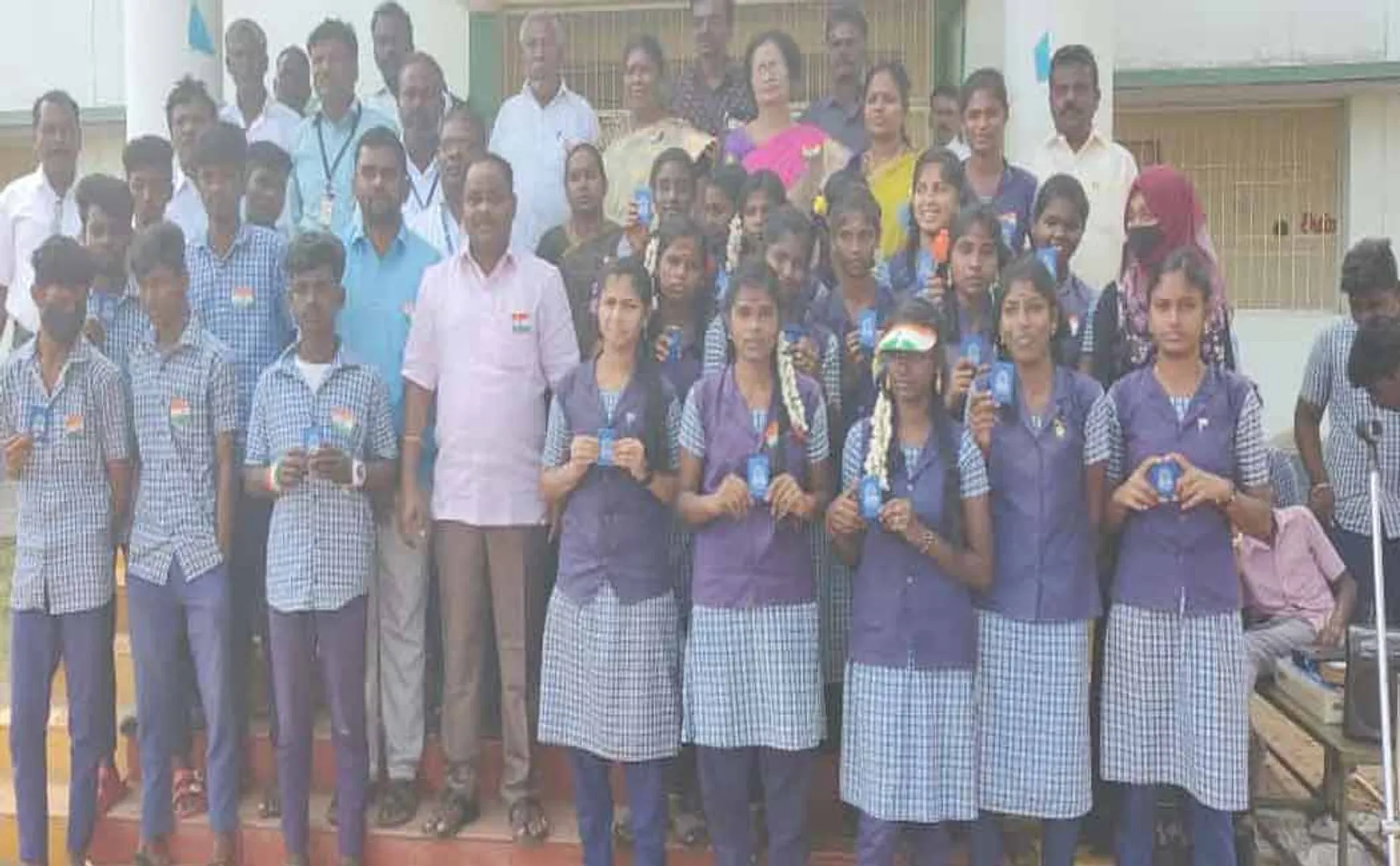 government school students get lifetime membership card in library republic day celebration 