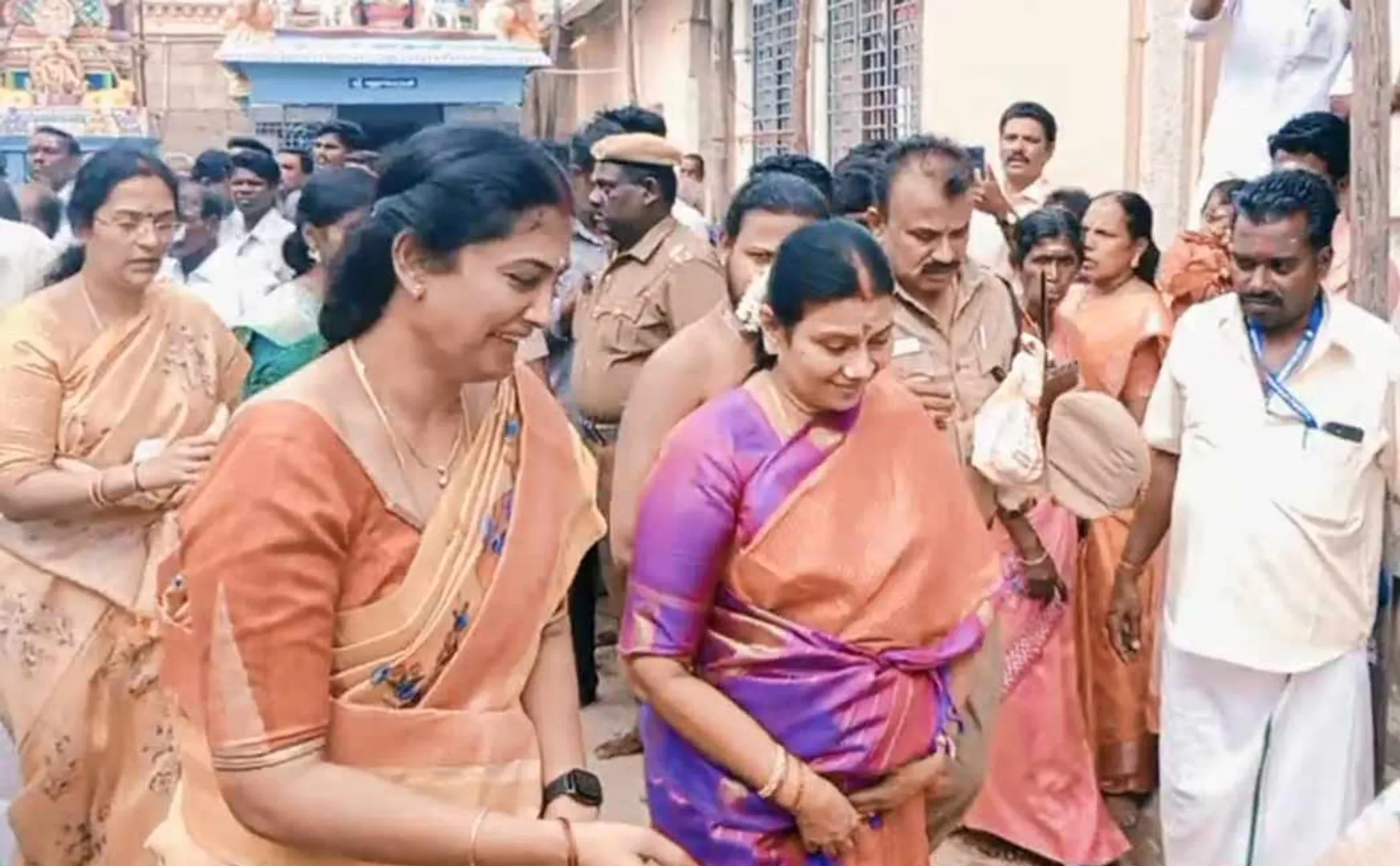 Murugan Temple Kumbabhishekam; Durga Stalin's participation!