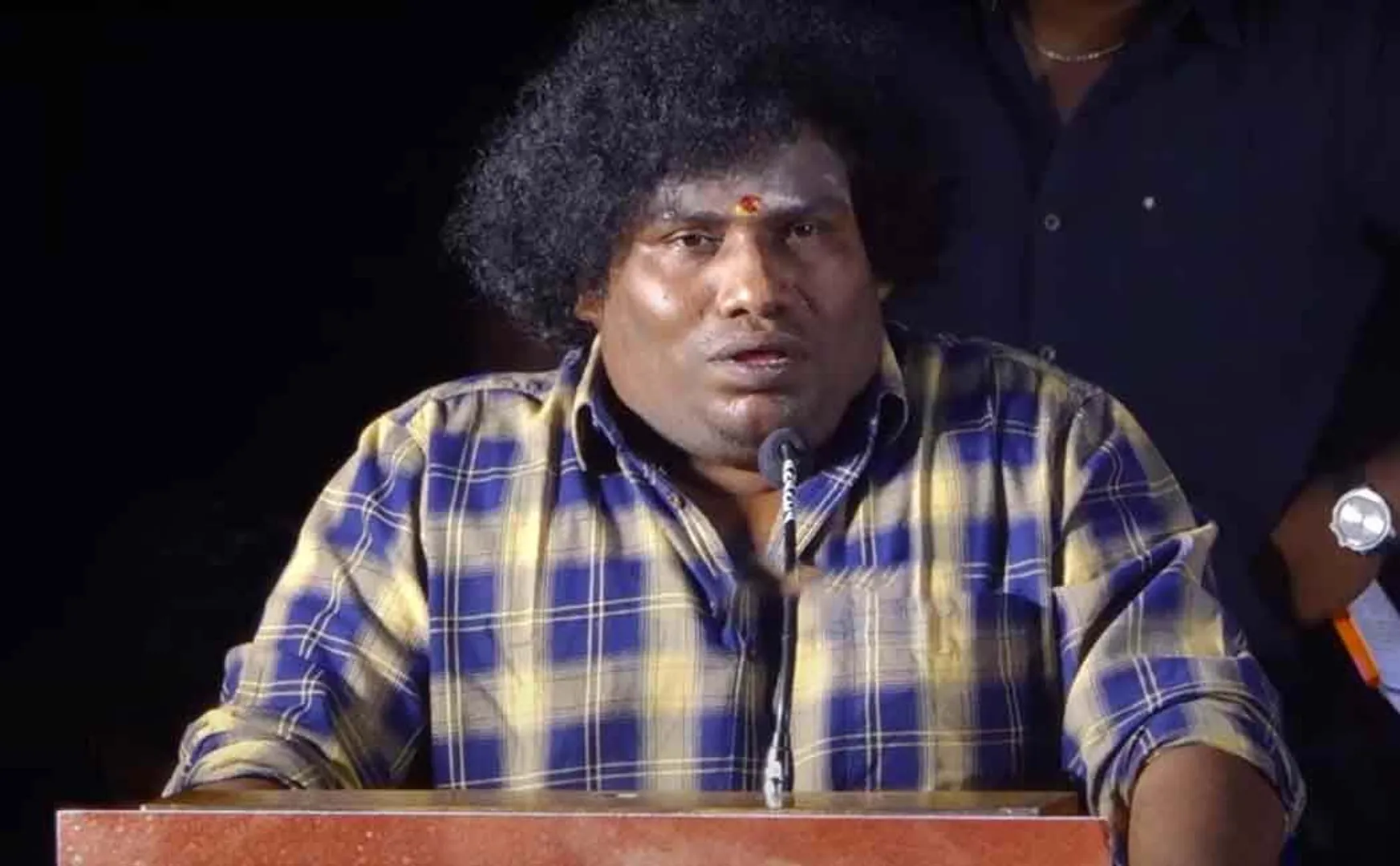  "If you think that there is something even in this face.." ; Yogibabu invite