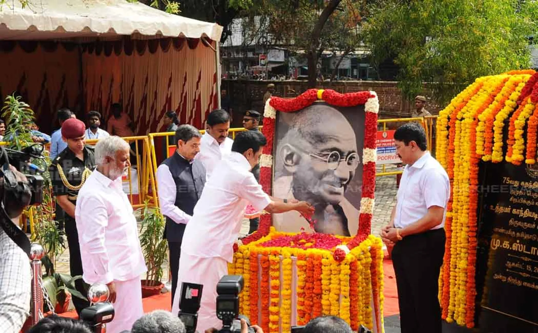 tamilnadu government pay tribute to mahatma gandhi 