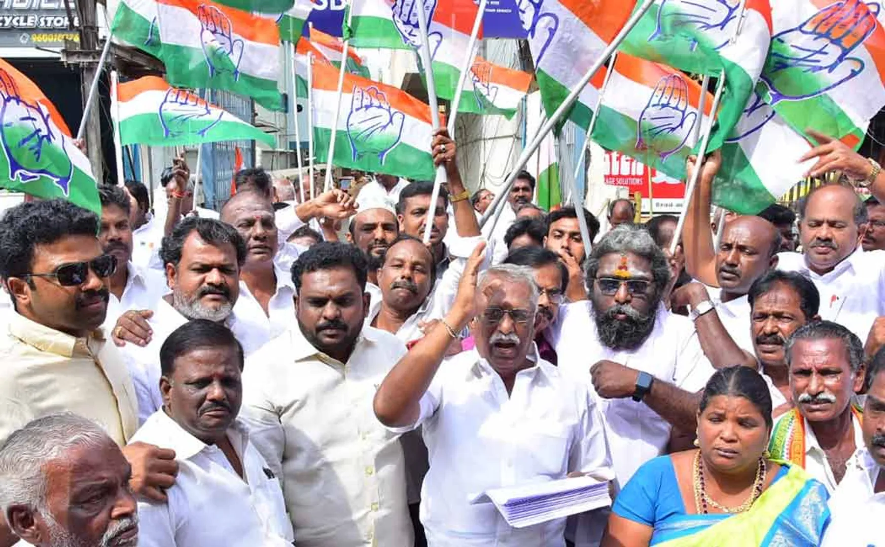 adani issue reflected in trichy congress 