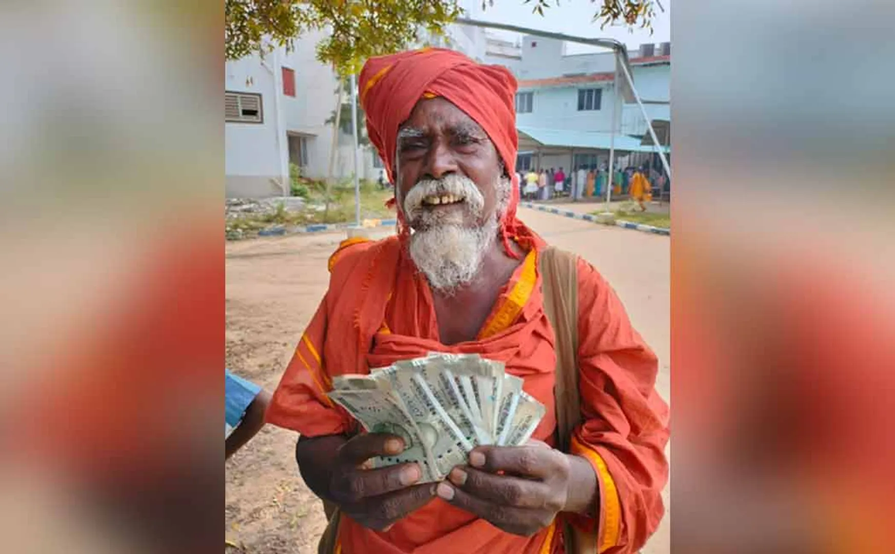trichy old man donate chief minister public relief fund donation