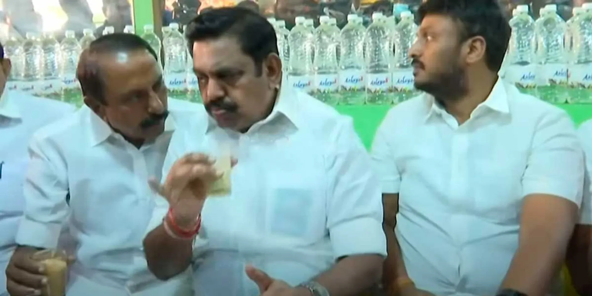'Somehow the problem was solved'-Edappadi Palaniswami at the tea shop