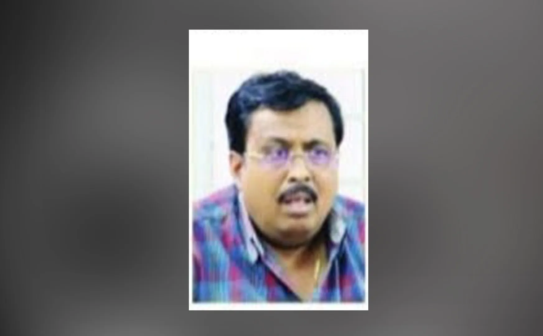 sub Registrar arrested for collecting 50 thousand bribe for deed registration 