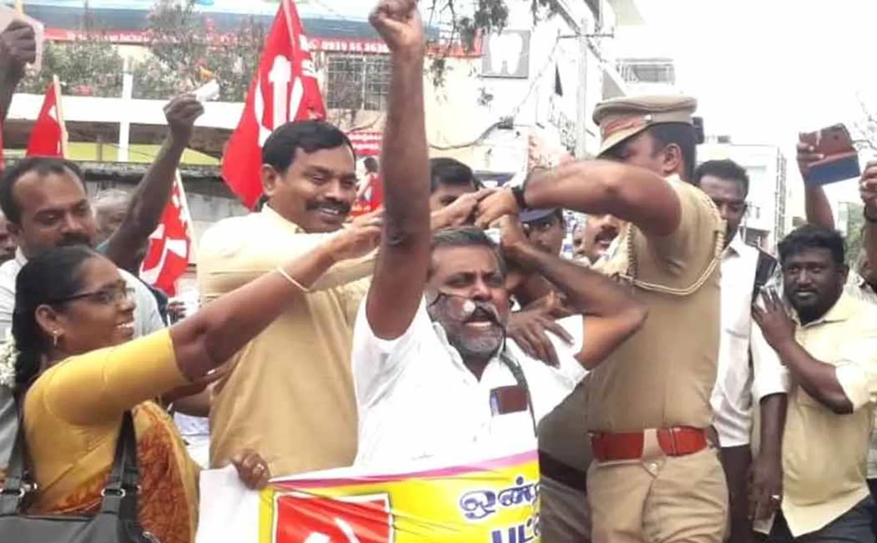 budget copy issue in dindigul police involved 