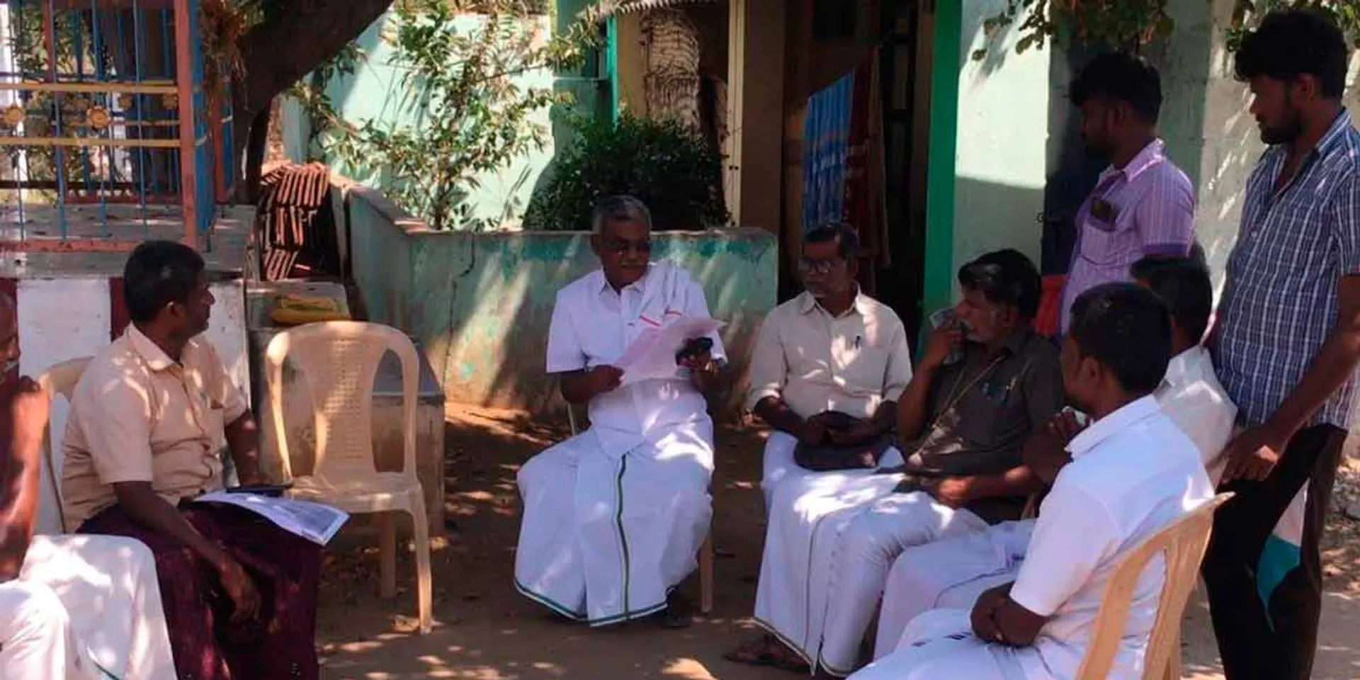  All policemen who were on duty at the time of farmer's suicide should be dismissed-Shanmugam's request to the CM