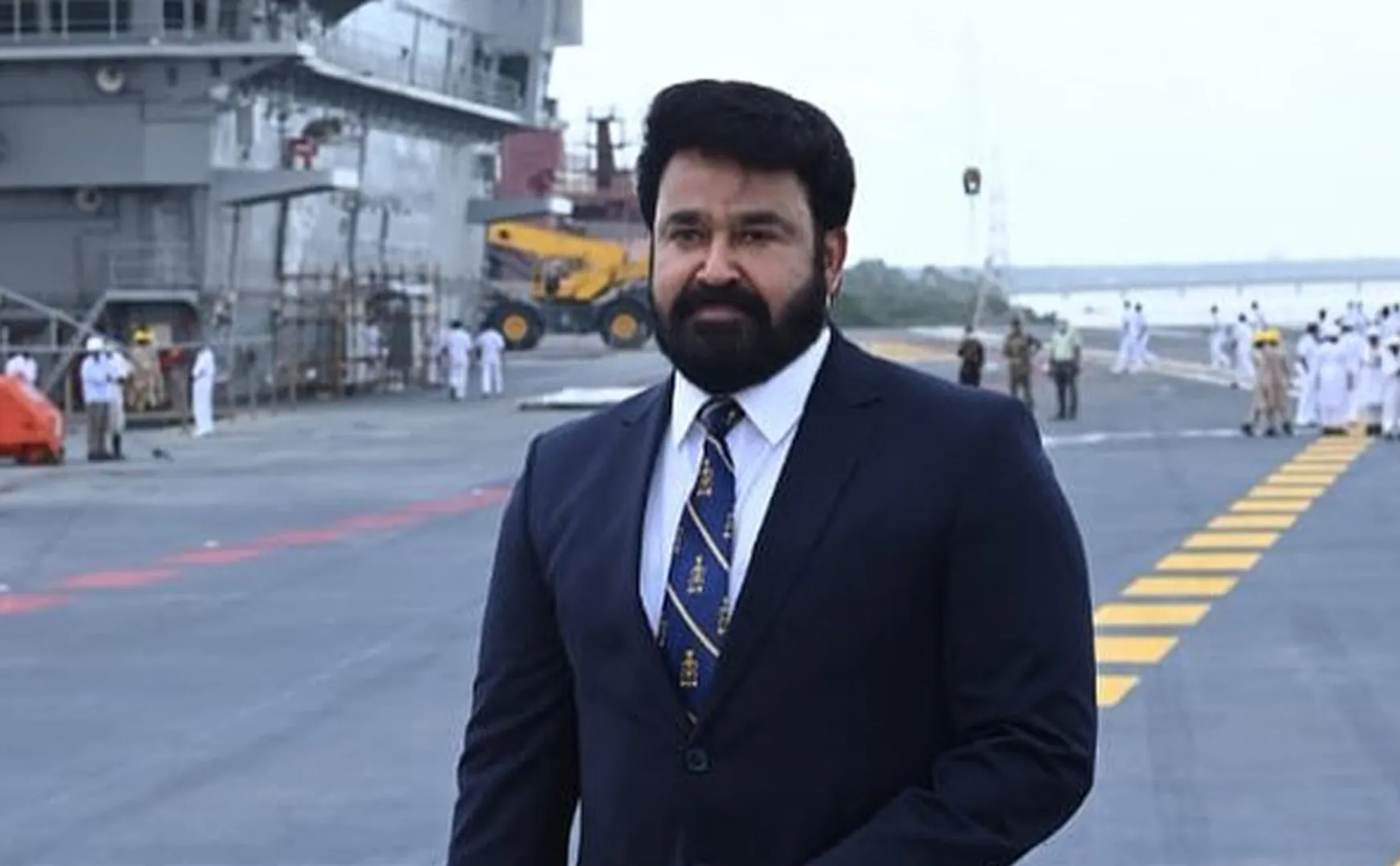 Mohanlal commited hollywood artist Mark Kilian for directorial debut Barroz movie 