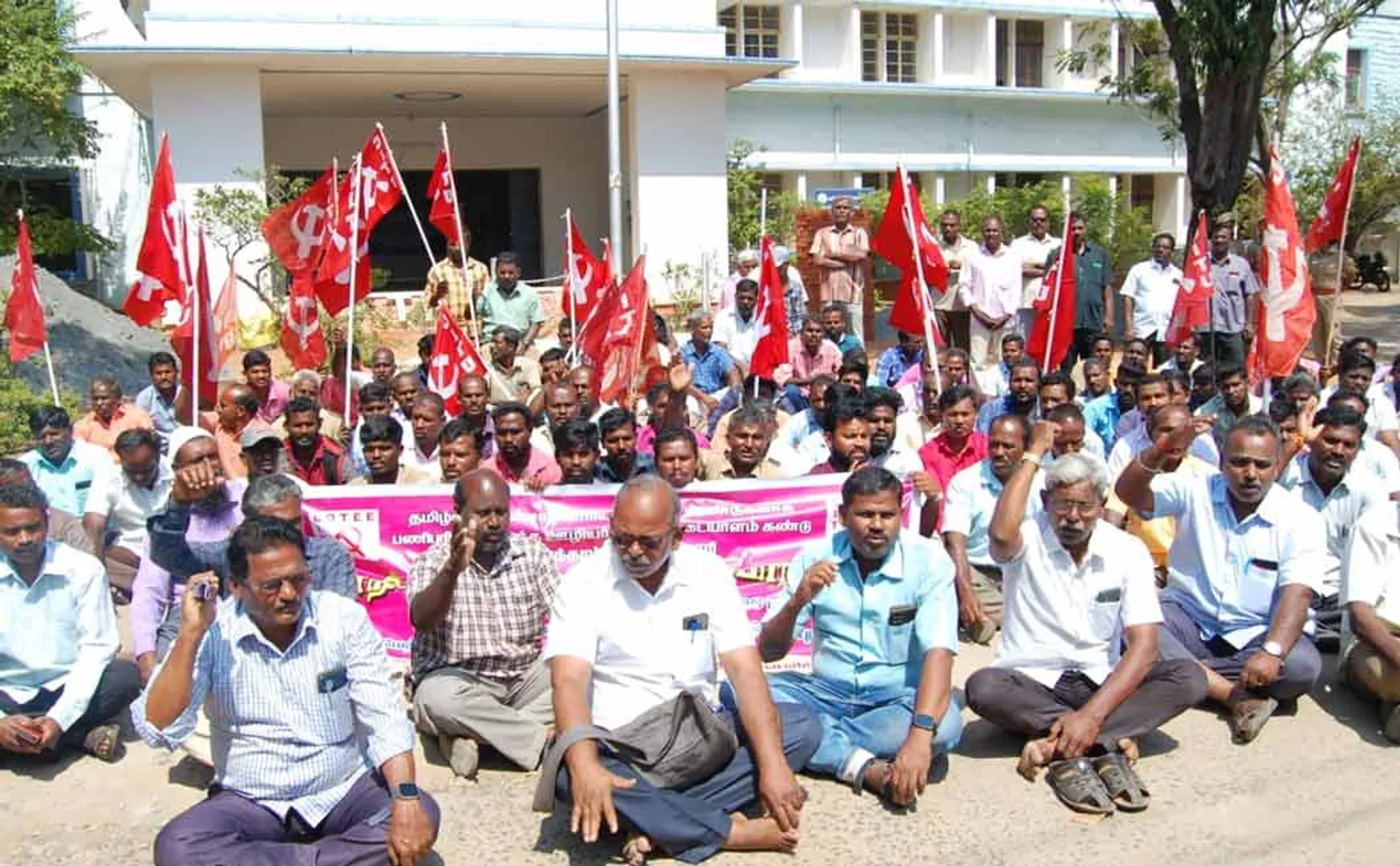 trichy electricity contract based workers demand for job permanent issue