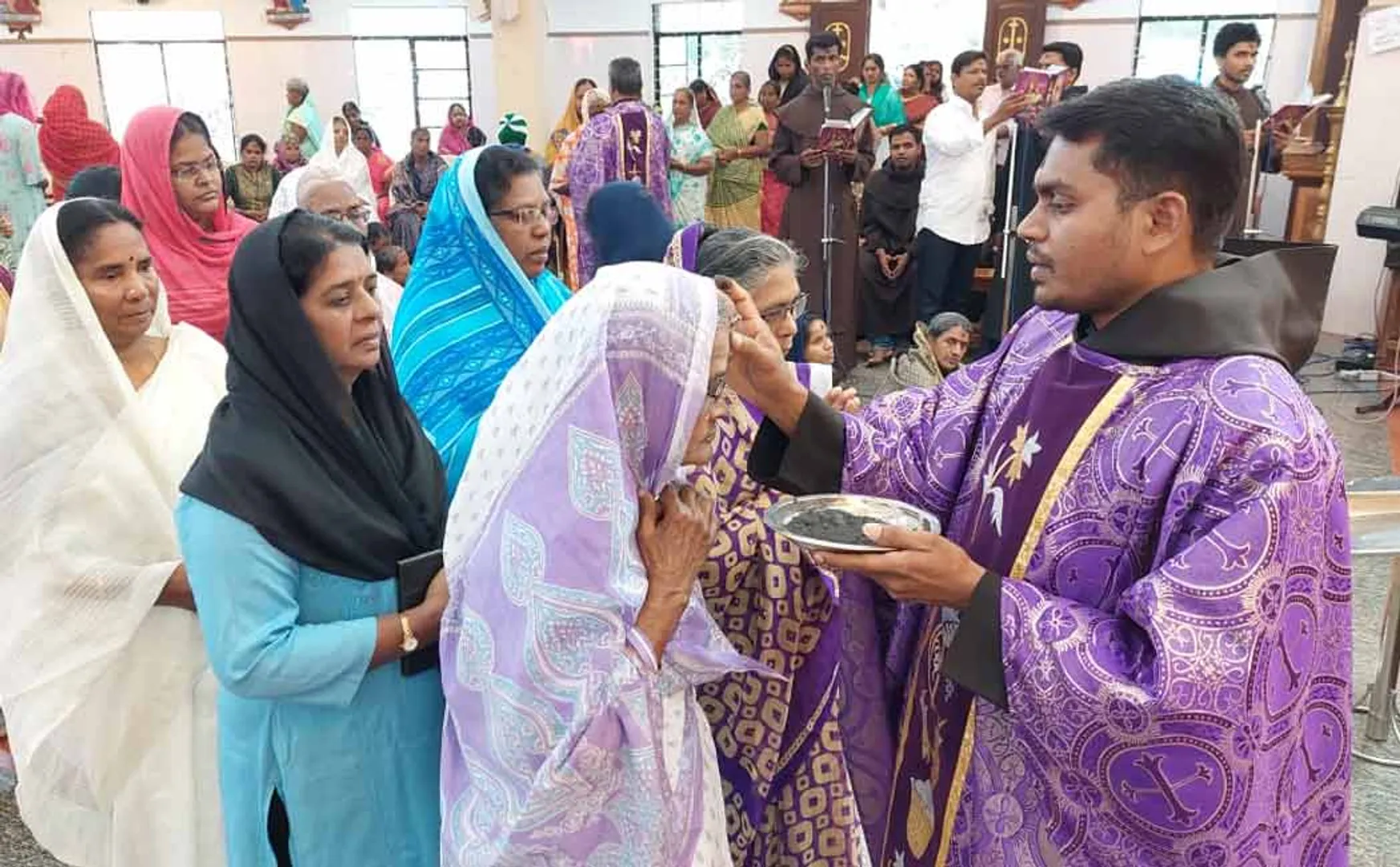 ash wednesday special services in churches