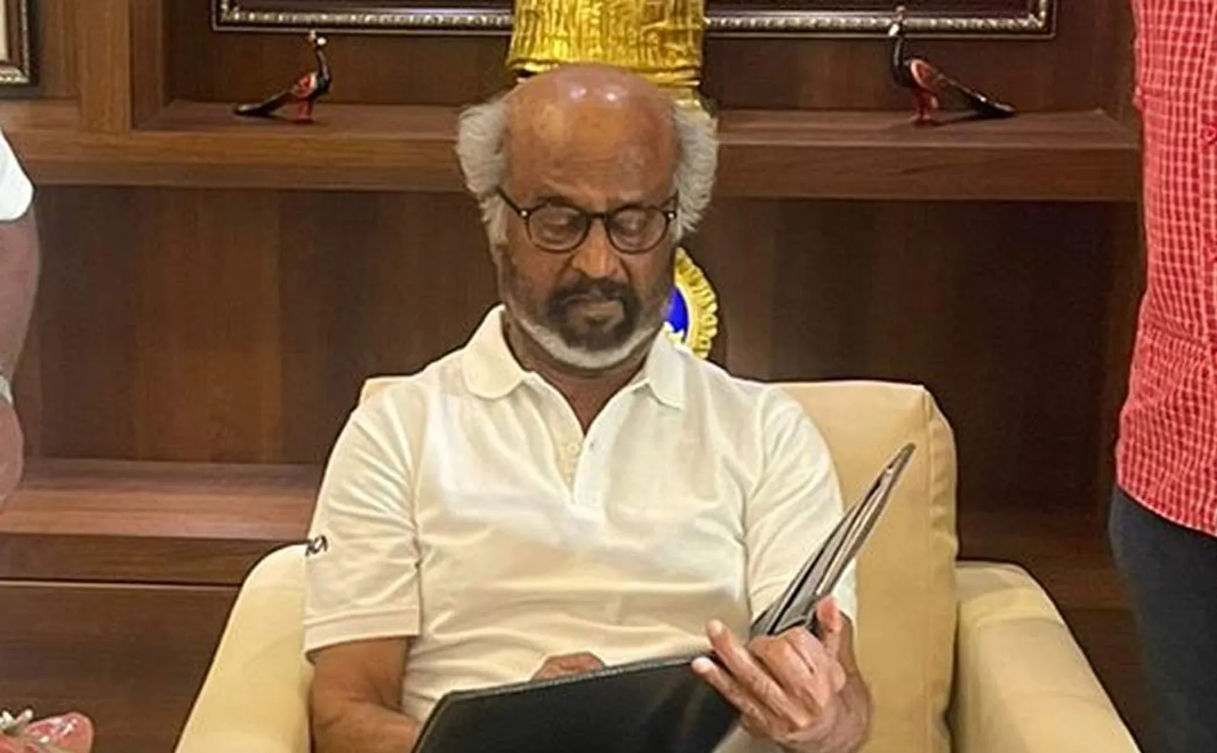 dyfi one crore signature movement rajinikanth support 