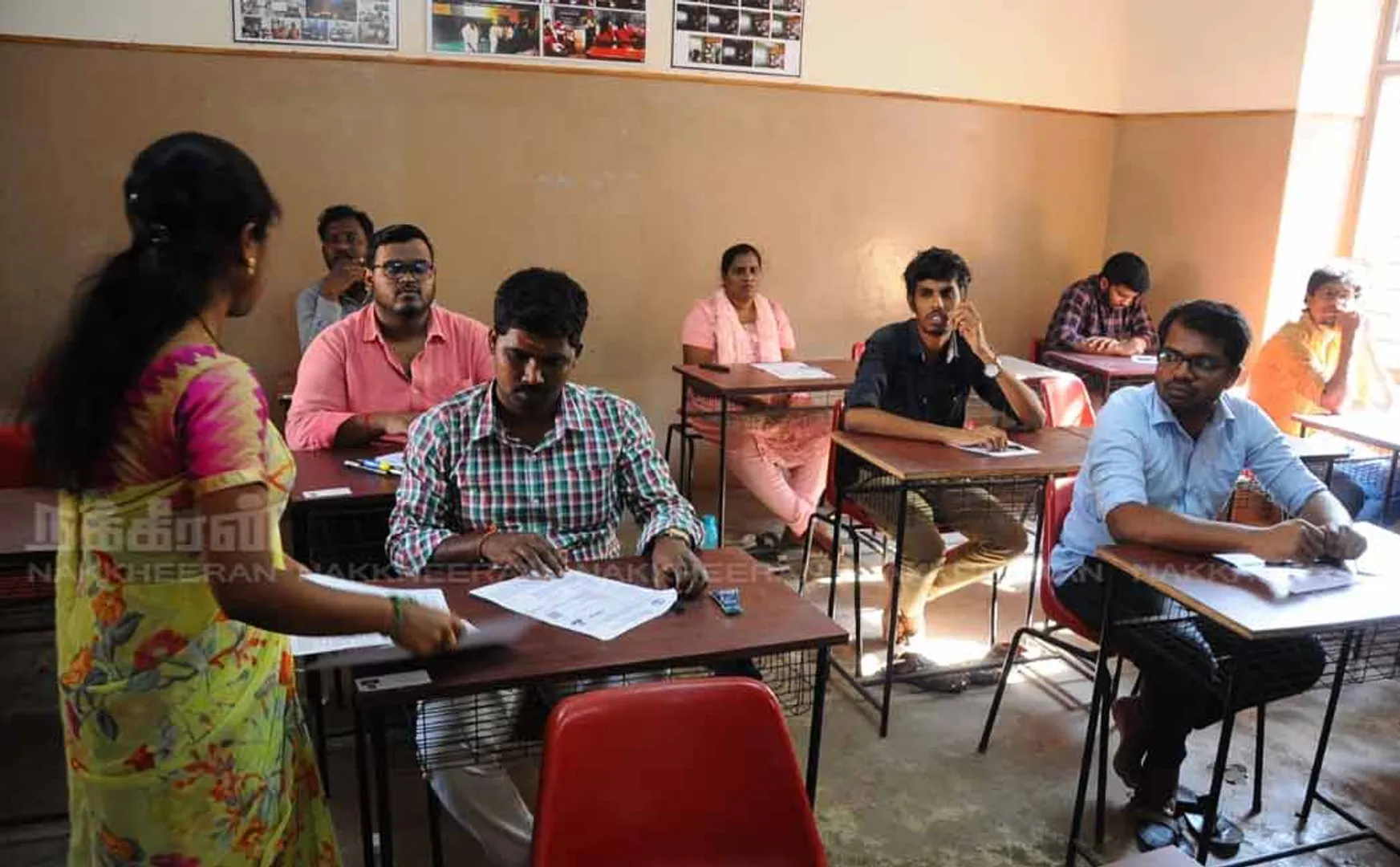 tnpsc group two mains exam in chennai thiruvallikeni 