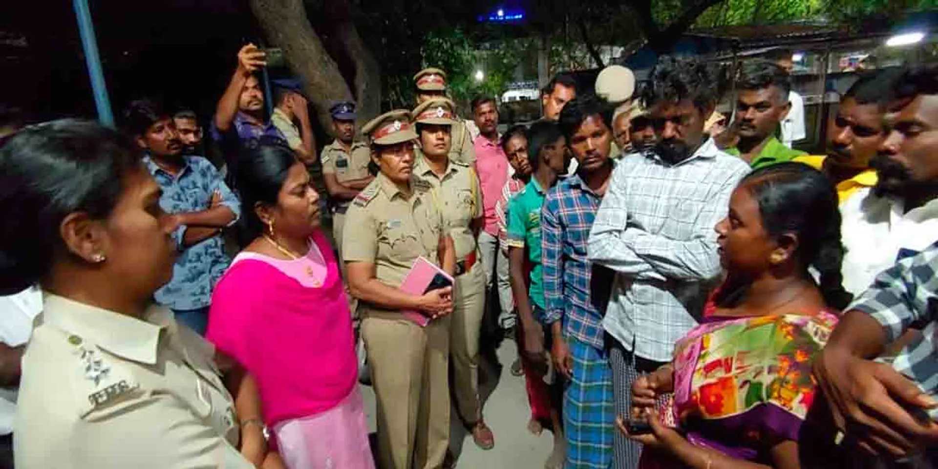 'Ramana Cinema' style treatment at Virudhunagar Govt Hospital - mother and baby lost their, roadblocked
