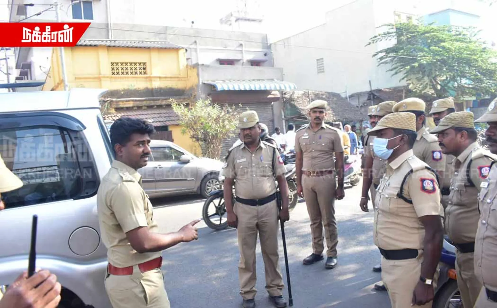 Road Blockade in Erode East; Police build up