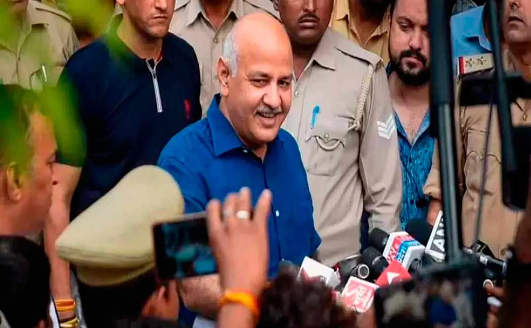 Delhi Deputy Chief Minister resigns!