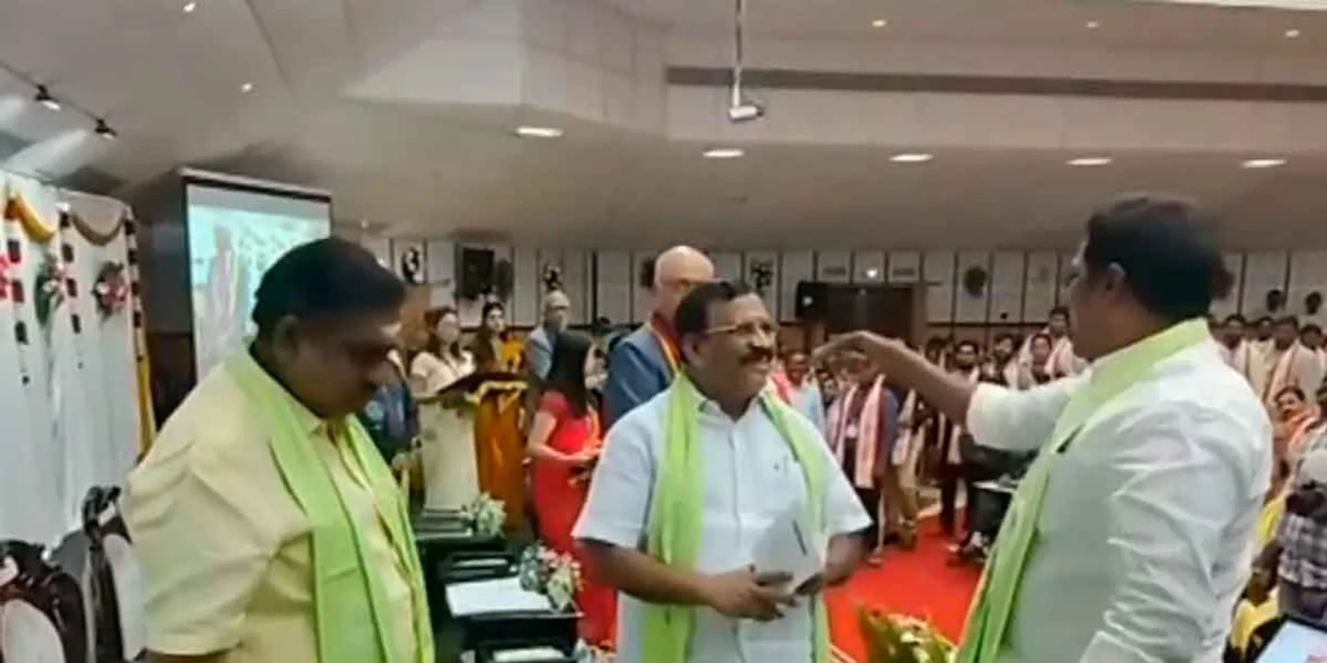  'Inviting and insulting?'-BJP MLA who had an argument with the Vice Chancellor