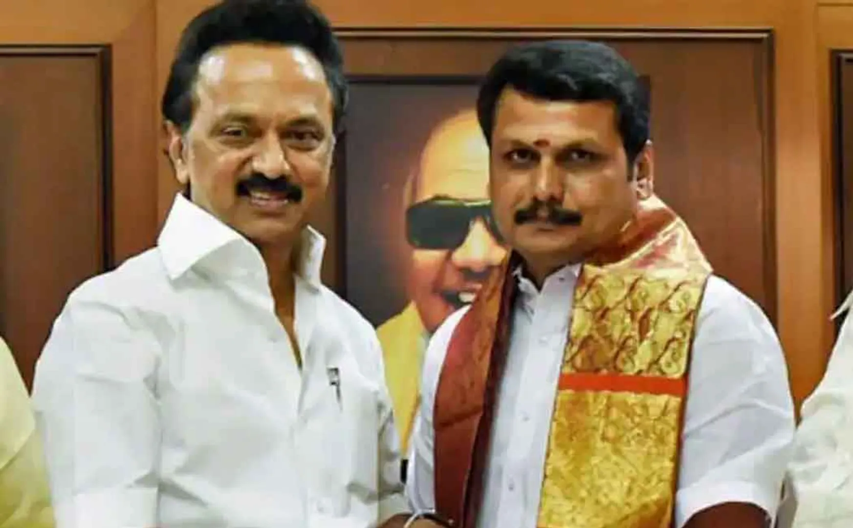 Issue decree to supply 1000 units of electricity to weavers