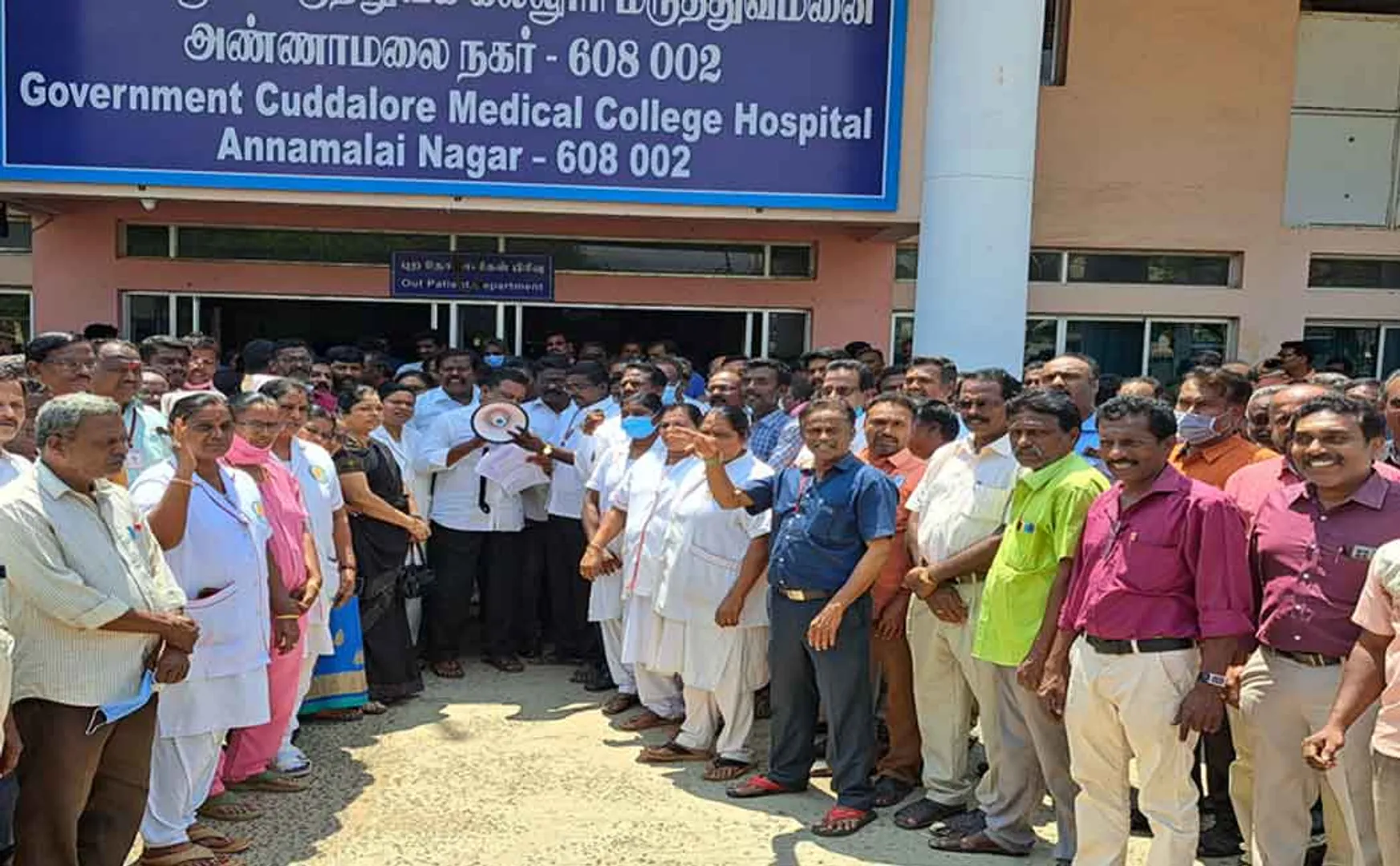 Government doctors are strikingling for salary