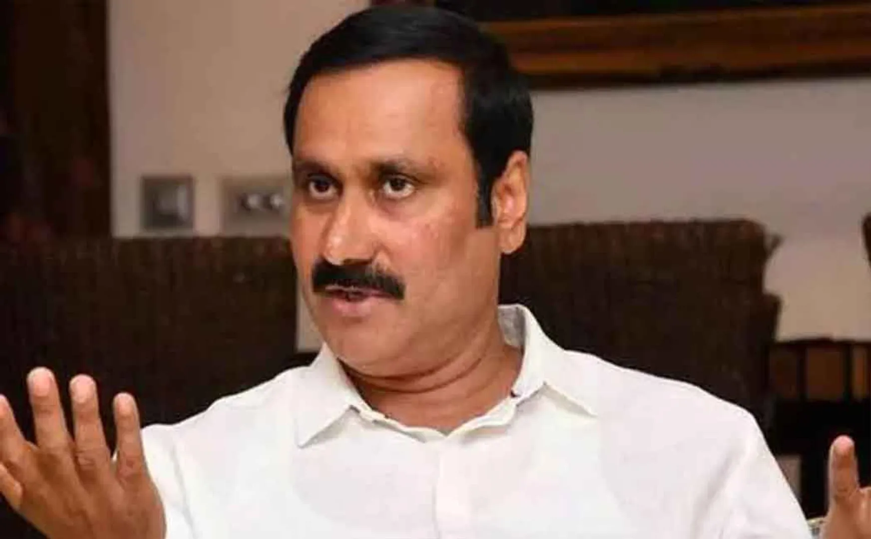 Anbumani on the private bus issue, "should not happen contrary to what happened during the artist's time".