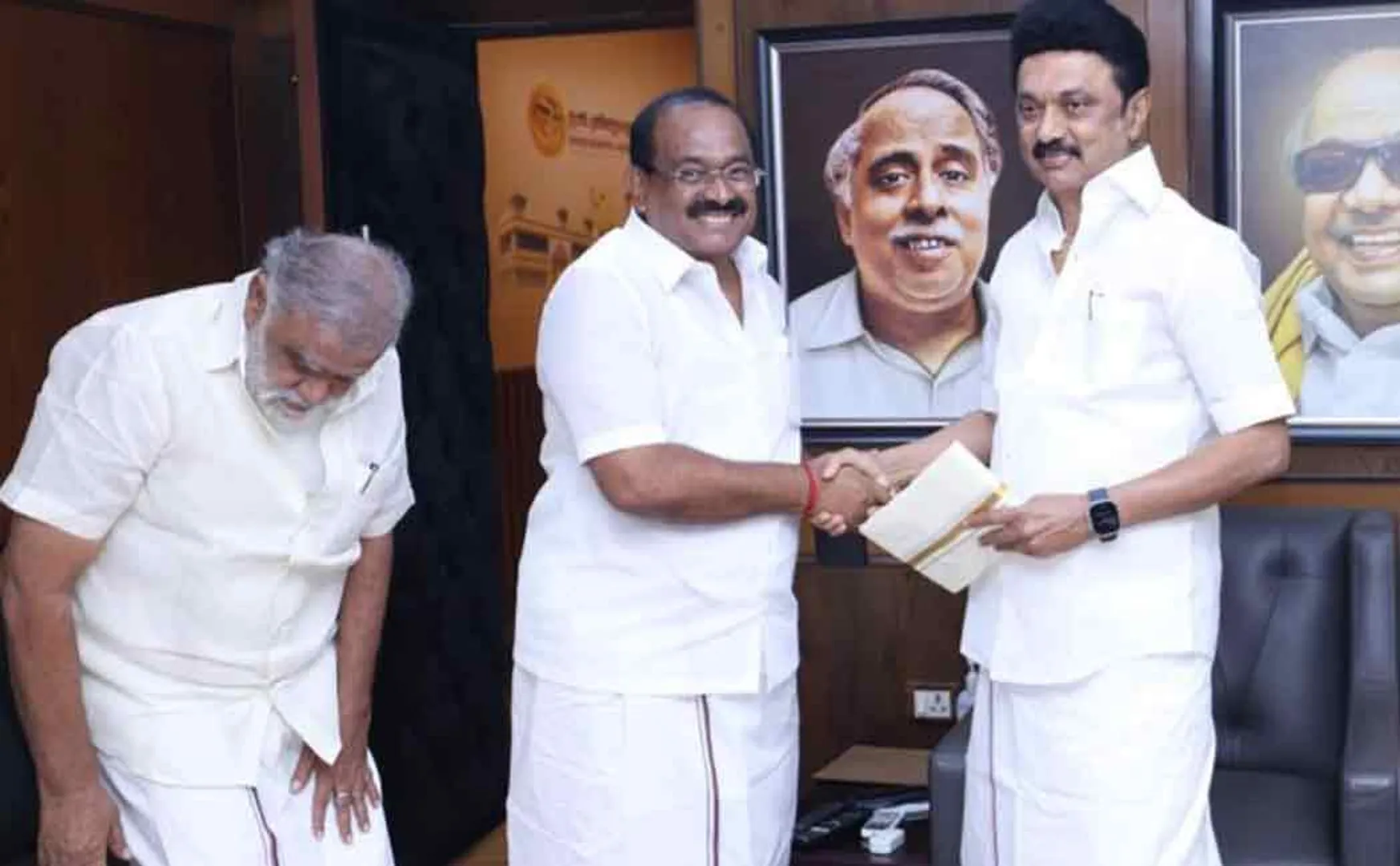erode east by election vote collect by minister 