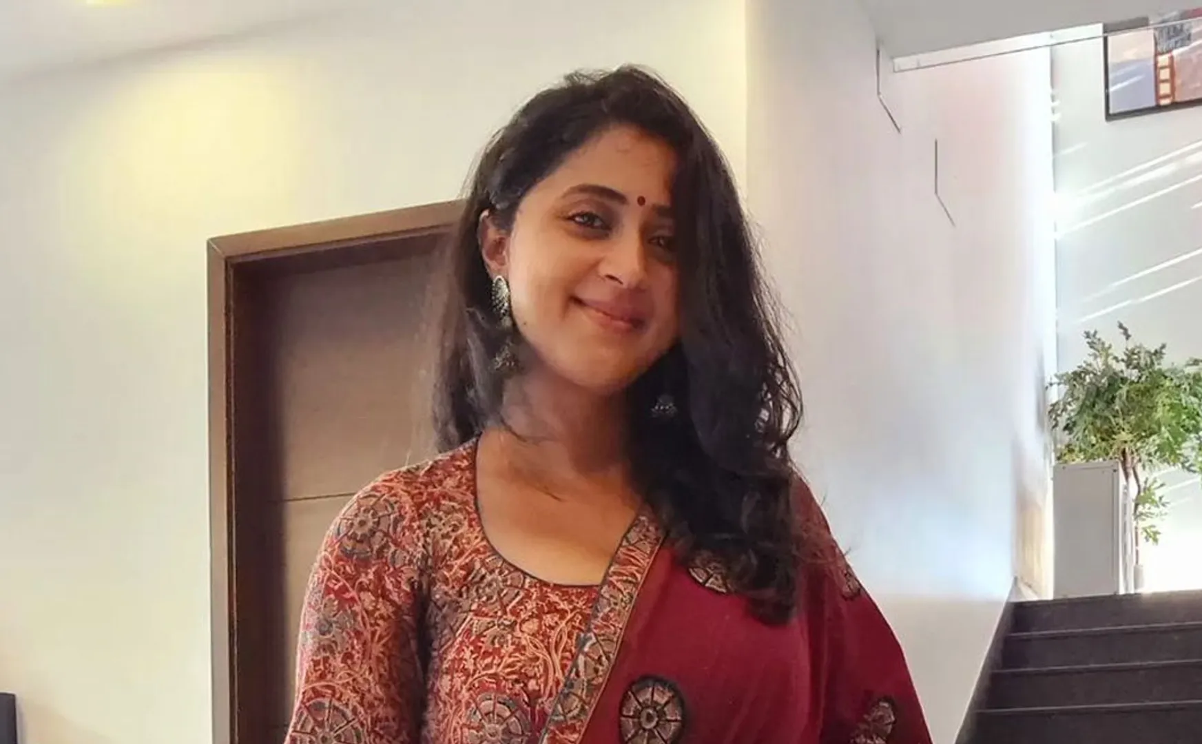 actress kaniha ankle fracture 