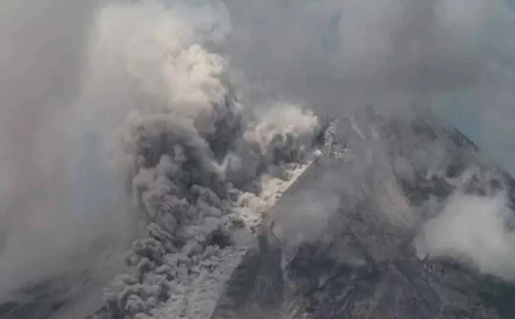 Merapi volcano erupts again after 13 years!