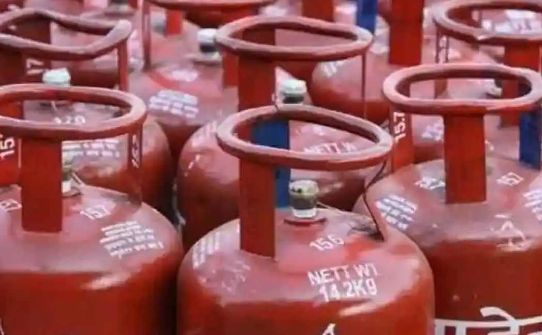 Subsidy for cylinder; For girls Rs. 50 thousand deposit fund.. Chief Minister announcement