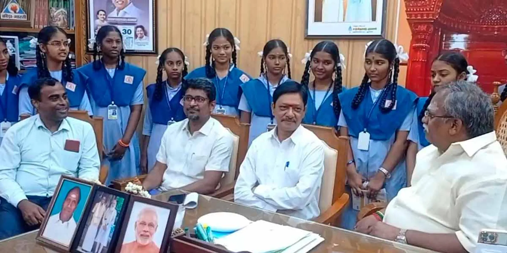 "Sir don't call me MLA. I want to become a PM" - Government school girls who made the Speaker and other officials flexible.