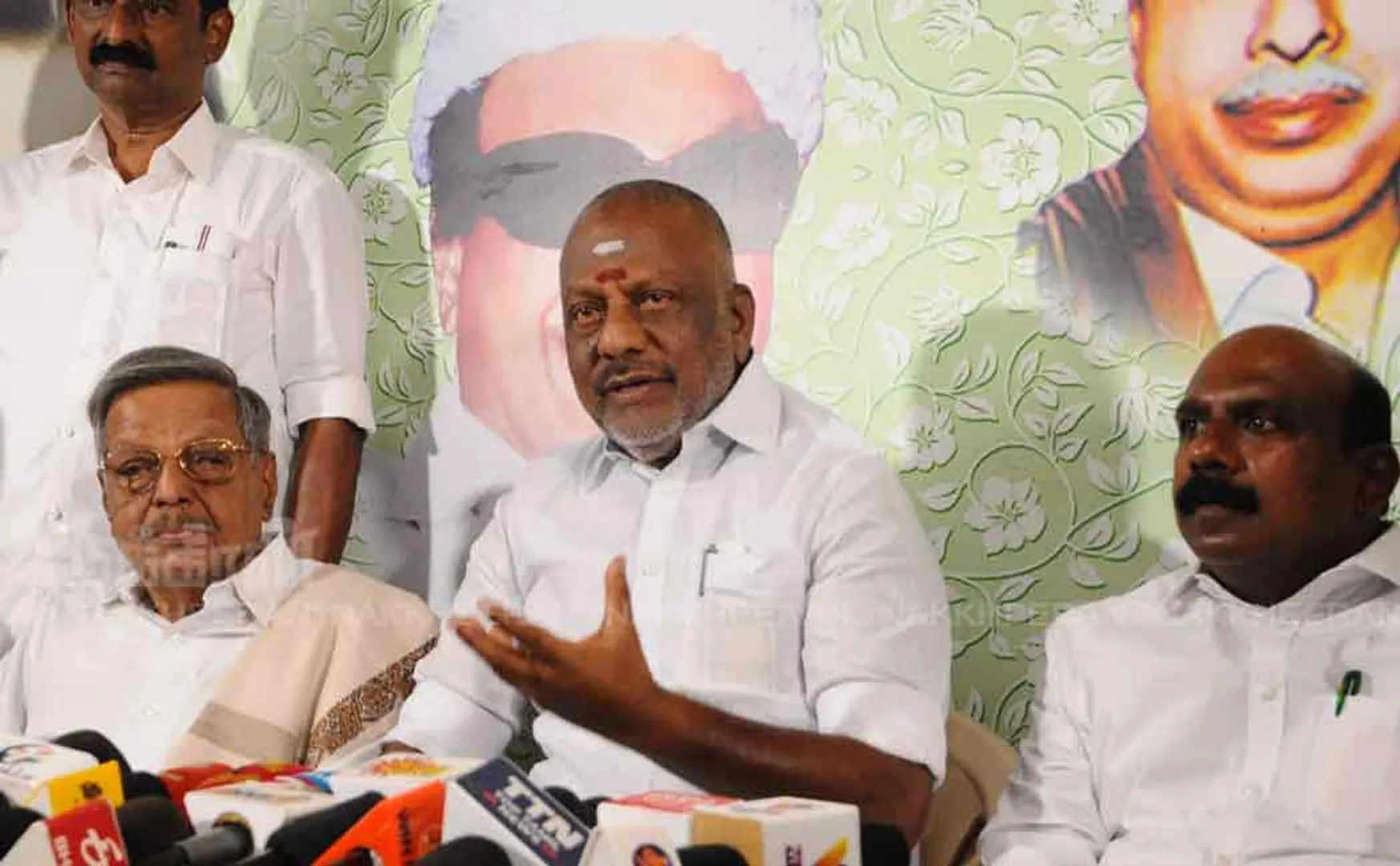 o panneerselvam press meet in chennai