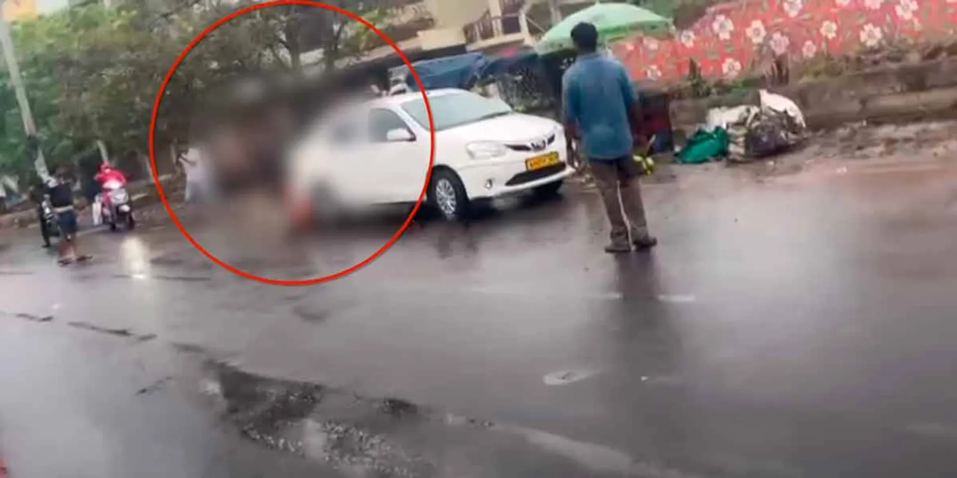 Young Water Dealer Attacks Motor Vehicle Inspector With Scythe; Police Investigation