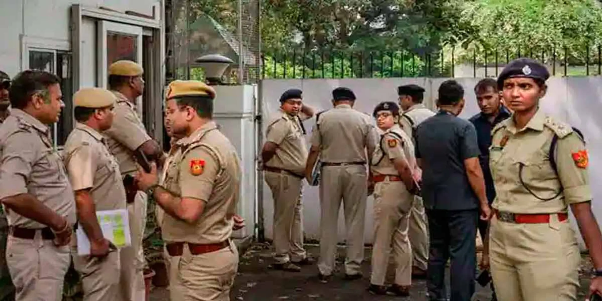 'It wouldn't have been possible without Amit Shah's orders' - show Congress leaders