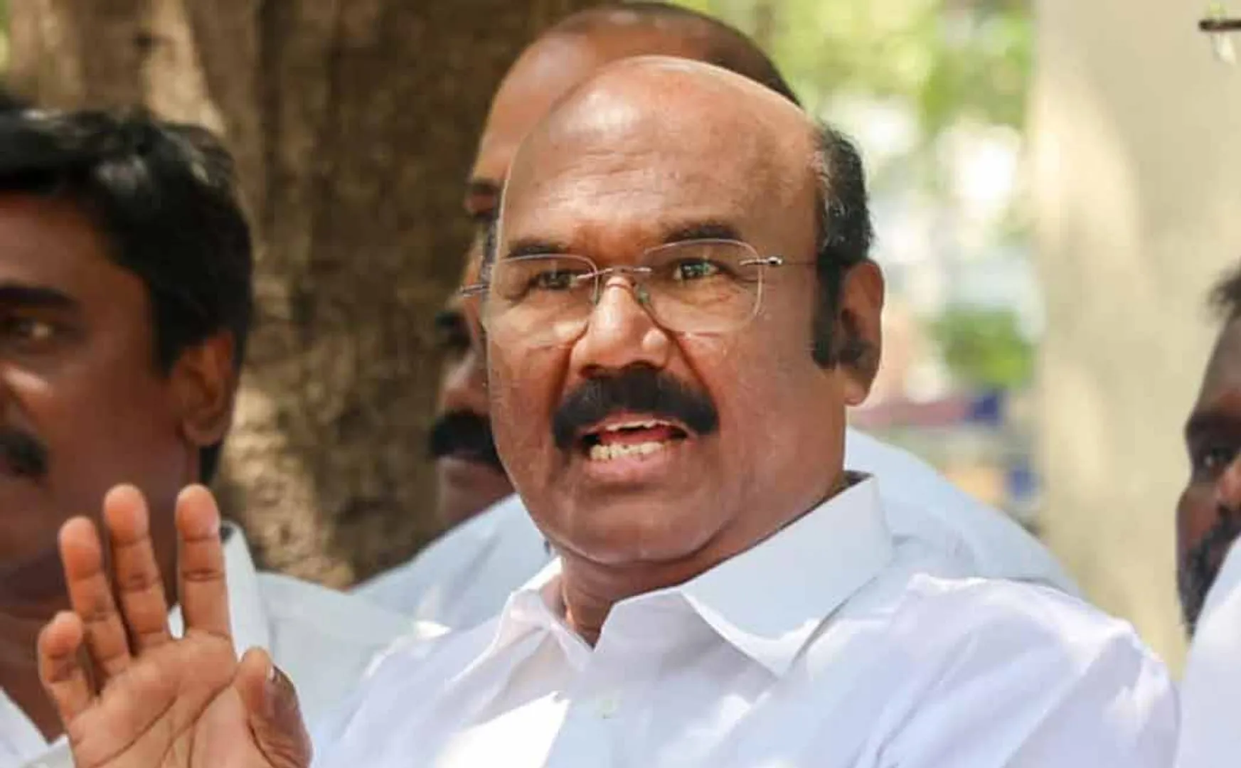 Ex Minister Jeyakumar addressed press and comment about ops and panruti ramachandran