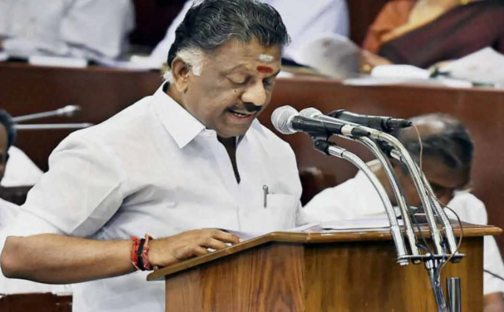 Strong opposition to O. Panneerselvam in the legislature!