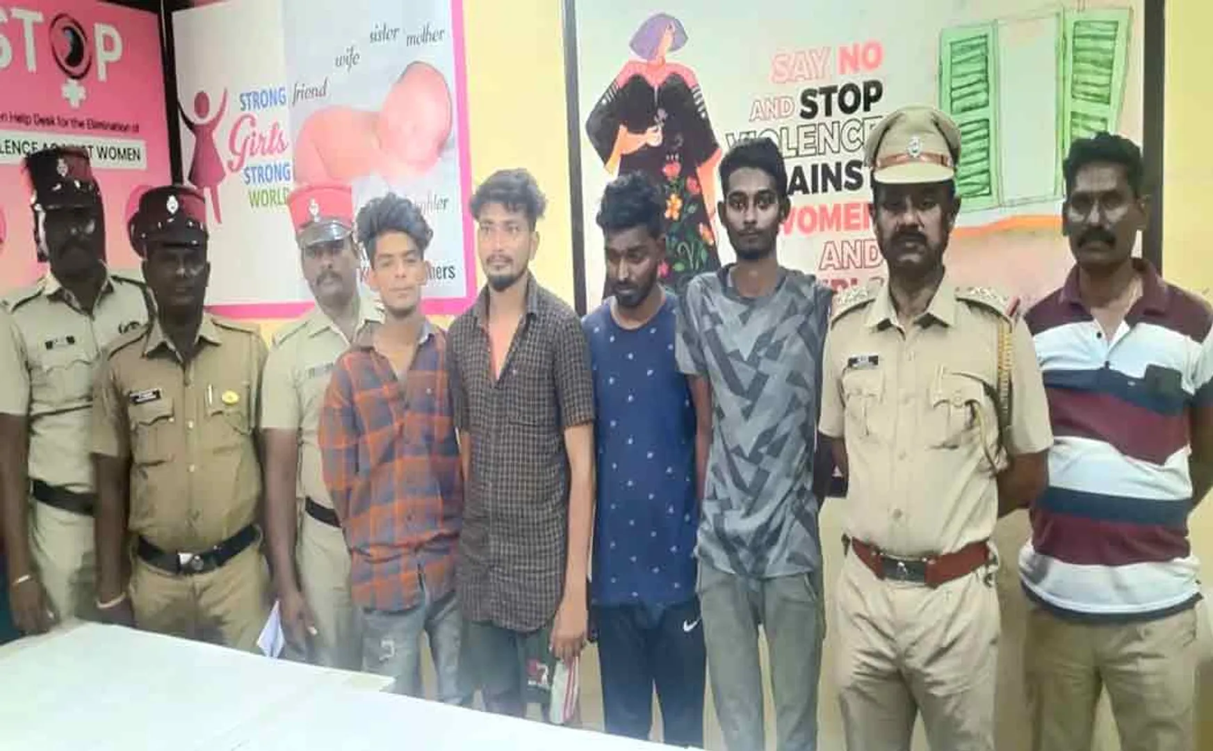 pondicherry police filed case for four cuddalore youngsters 