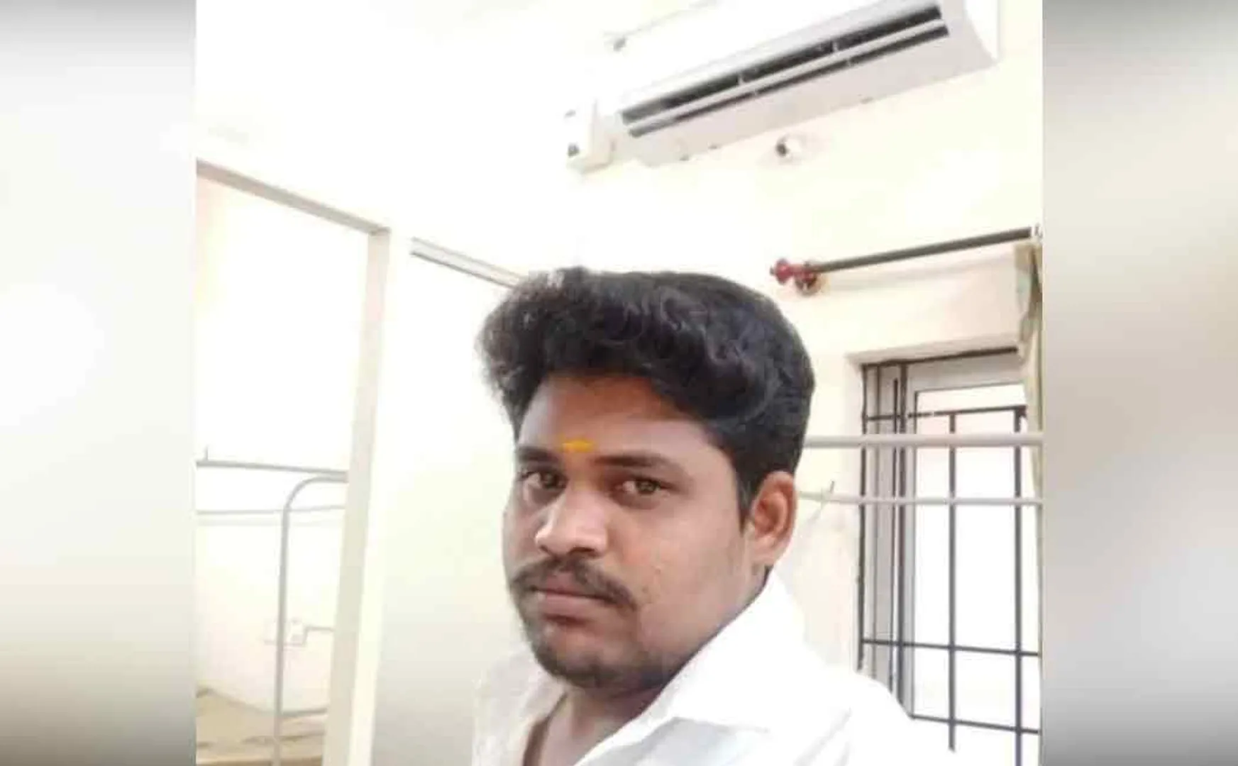 trichy manapparai bakery worker online game incident 