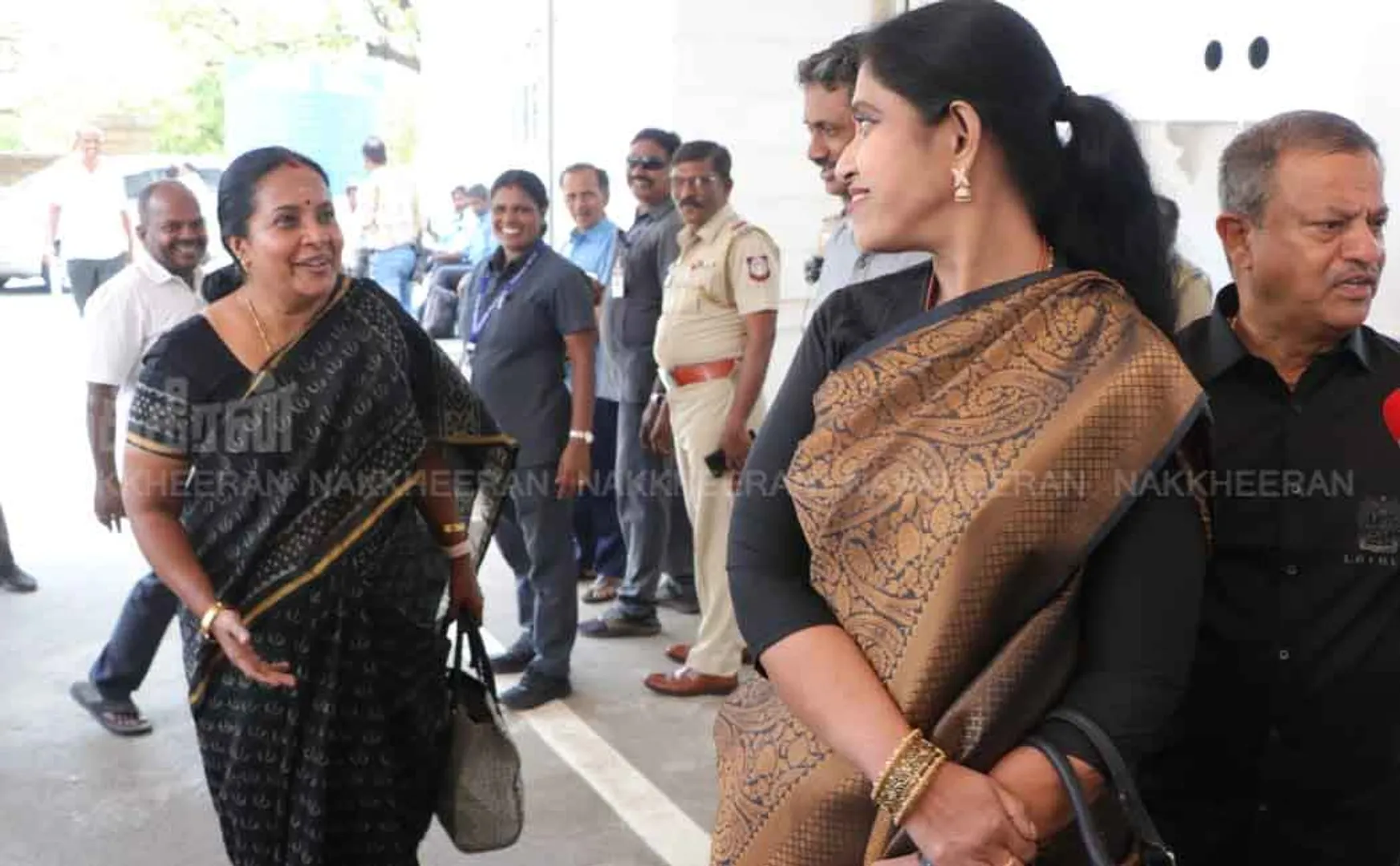 Vanathi Seenivasan MLA Black saree 