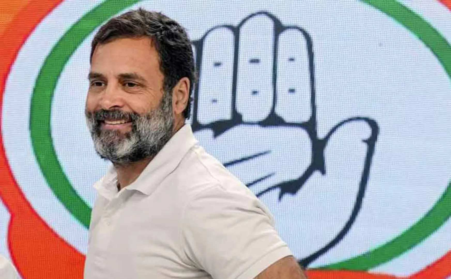 Rahul announced to vacate the government bungalow