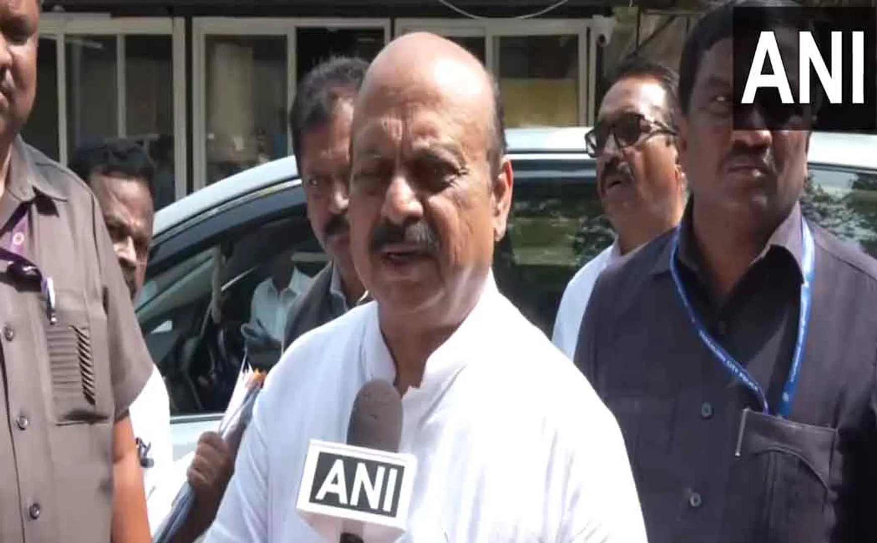 karnataka cm basavaraj poommai talks about dk sivakumar five hundred currency issue