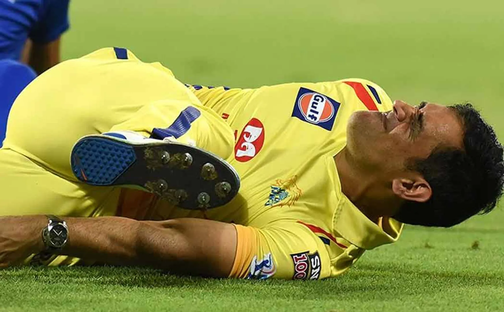 Dhoni doubtful for first match of IPL; Who is the captain and wicket keeper?