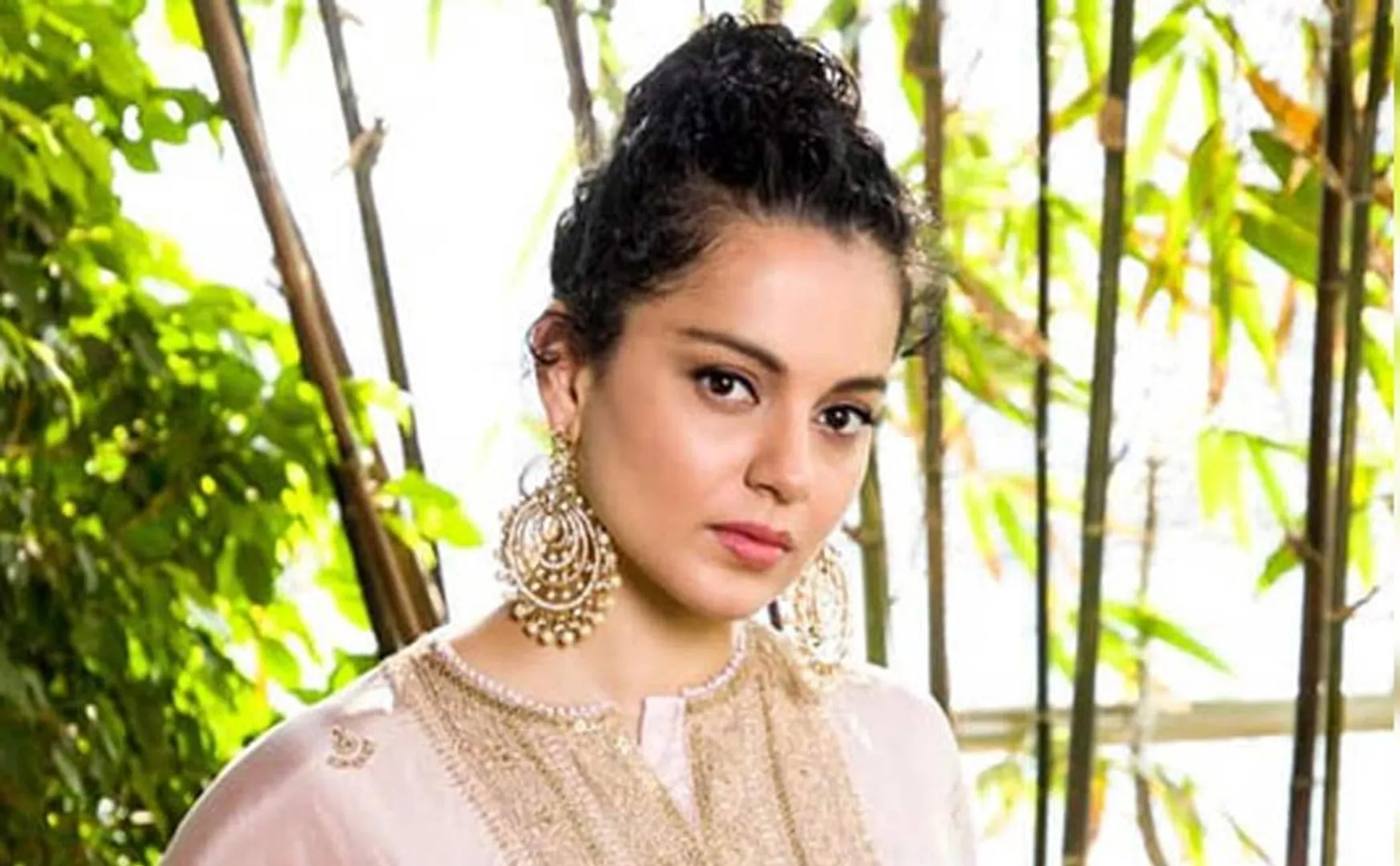 Kangana Ranaut is annoyed by english speak kids who speak hindi 