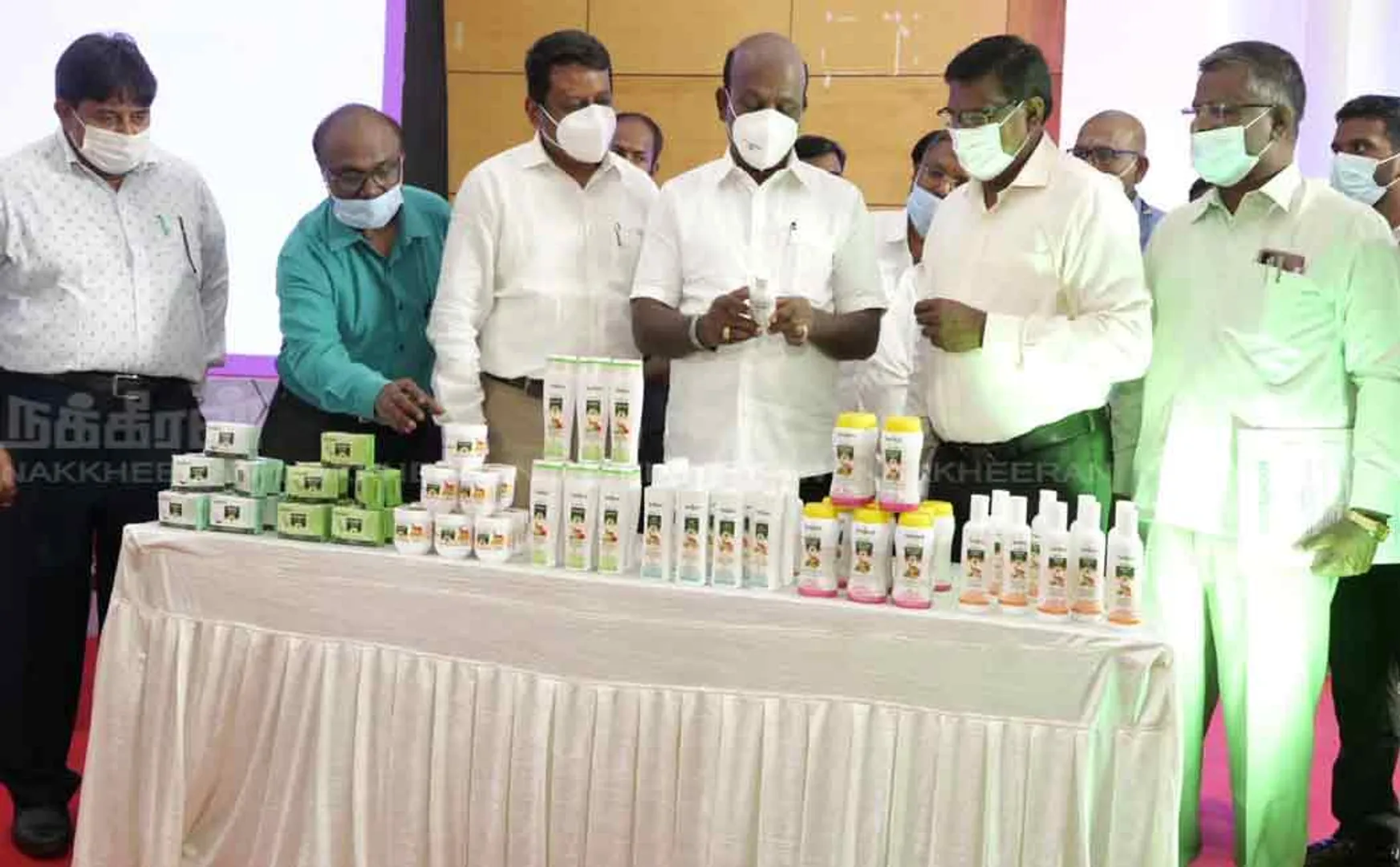 minister ma subramanian lanuced herbal makeup kit 