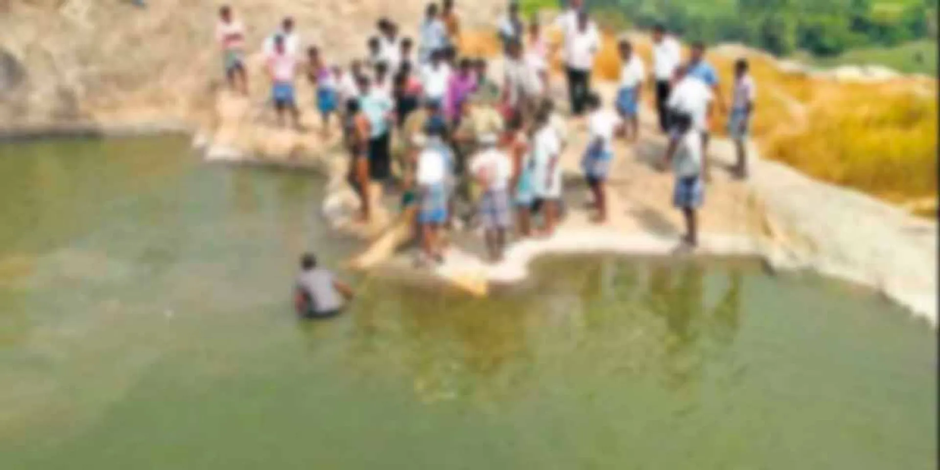 Four people drowned in Muvarasampet pond